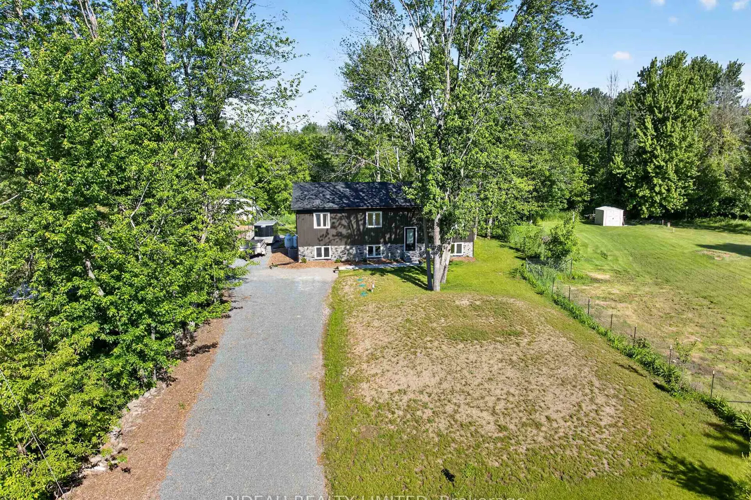 7 Brock Street photo 3
