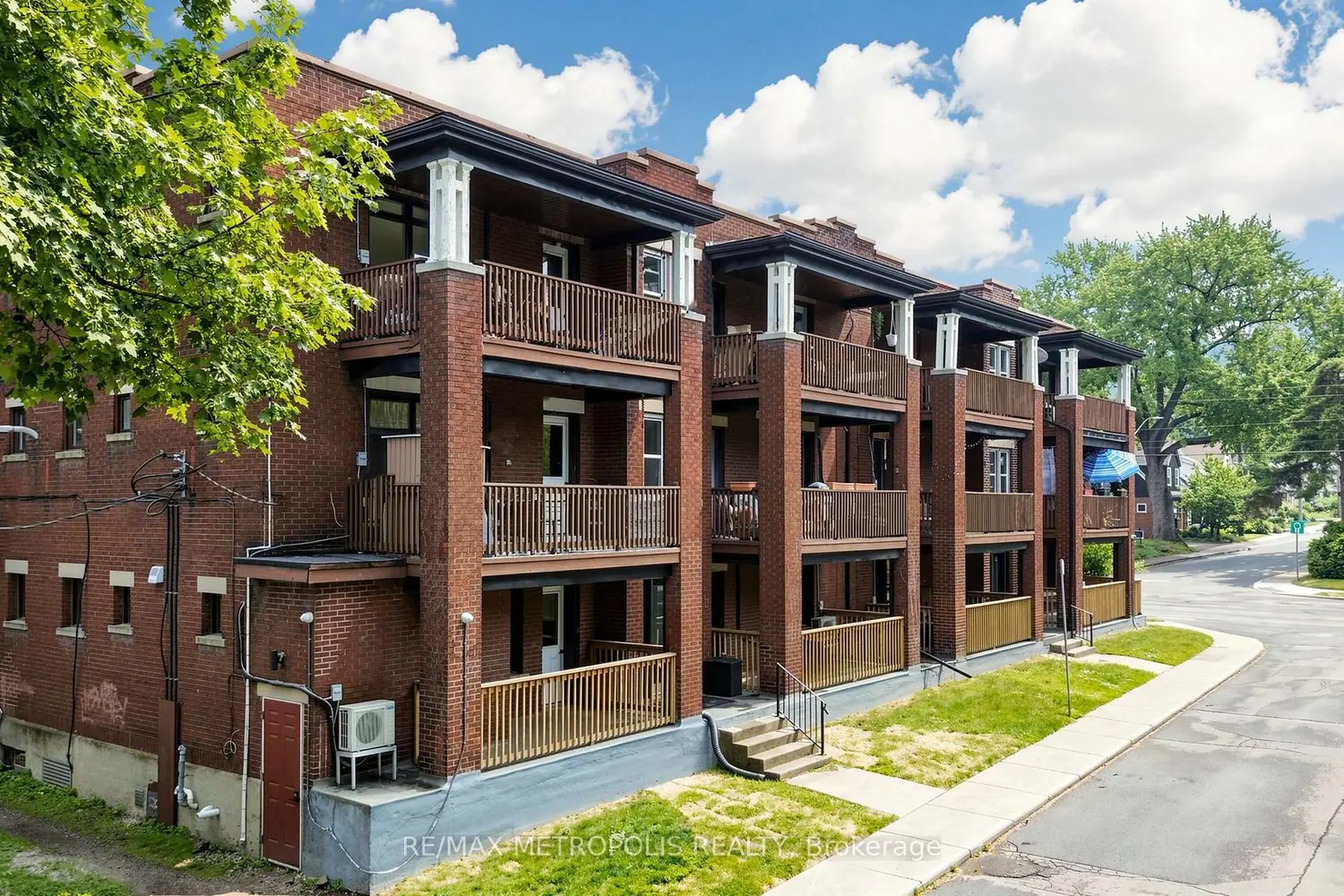 41 Albert Street photo 2