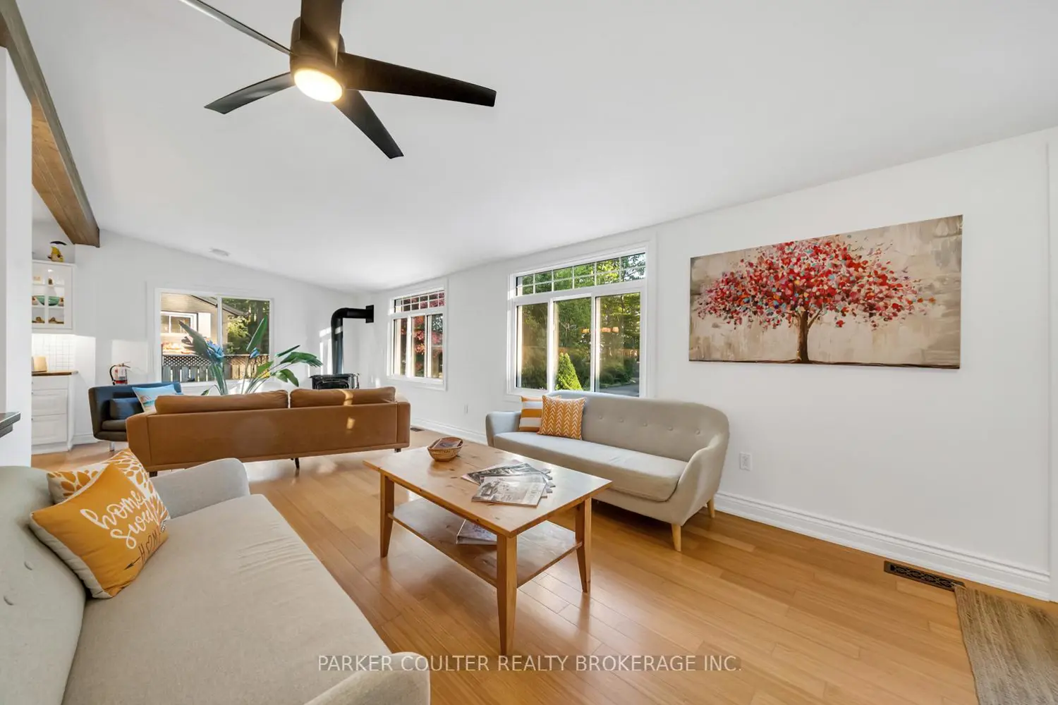 1811 Tiny Beaches Road photo 4
