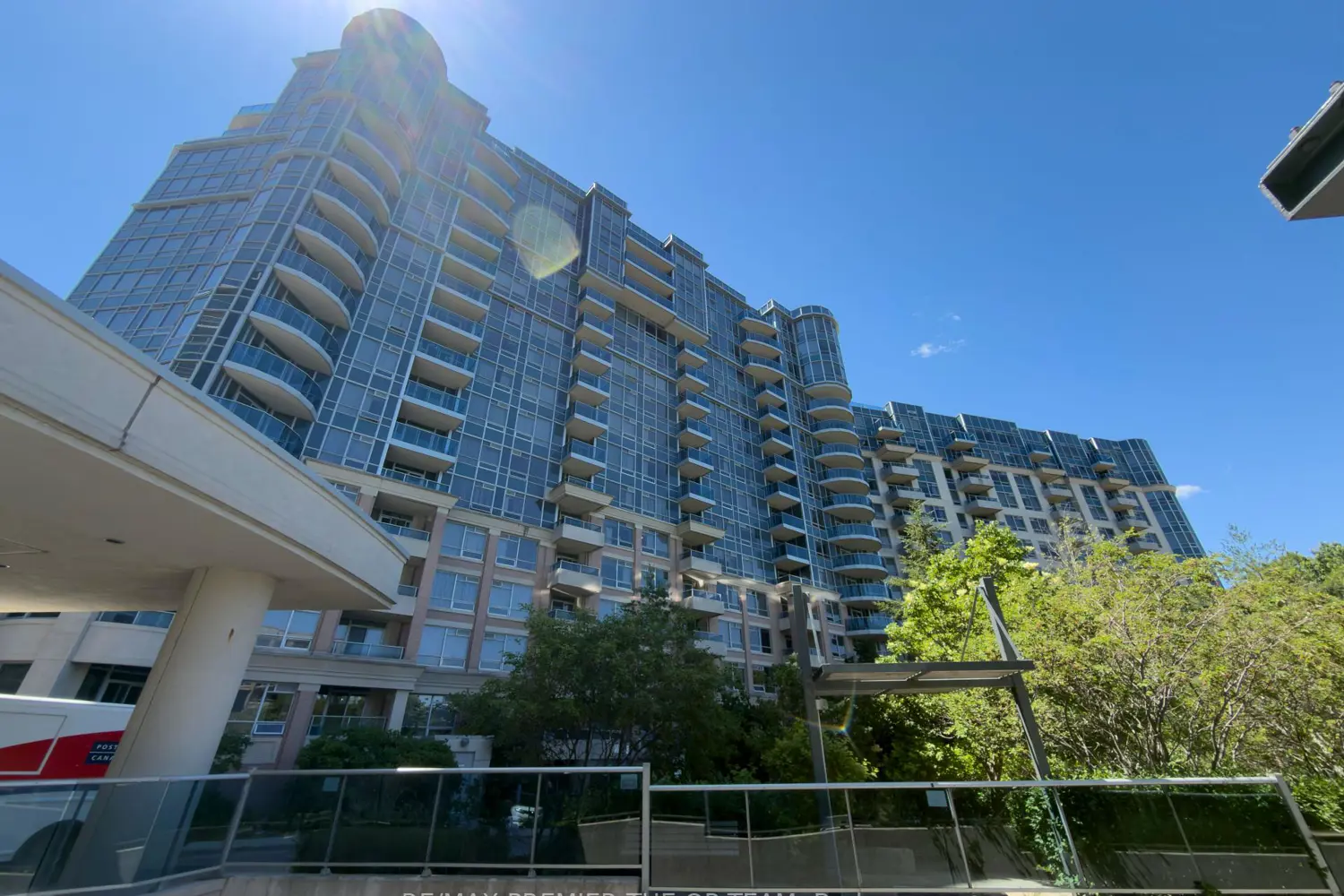 23 Cox Boulevard 1077