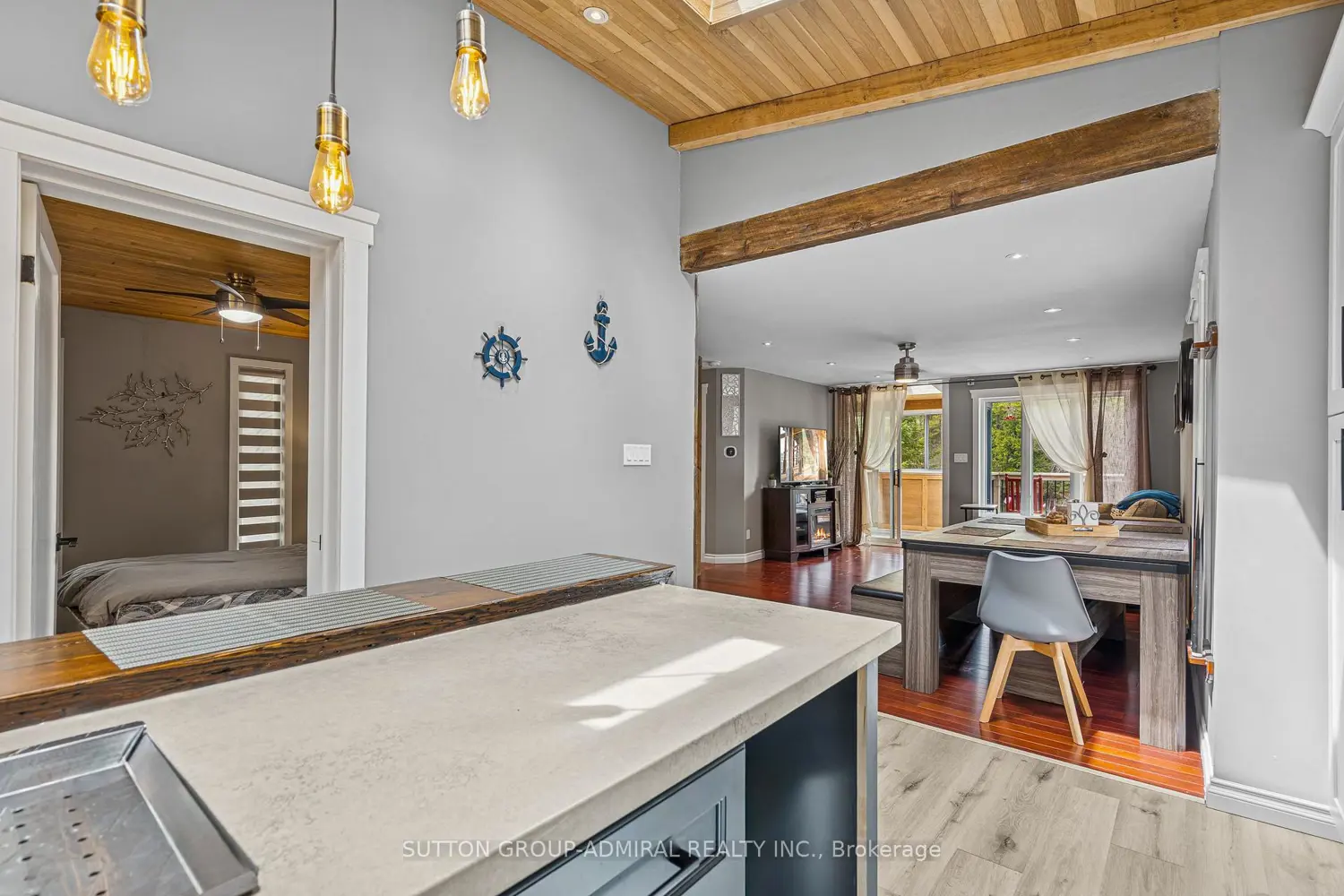 1023 Kirkpatrick Lane photo 4