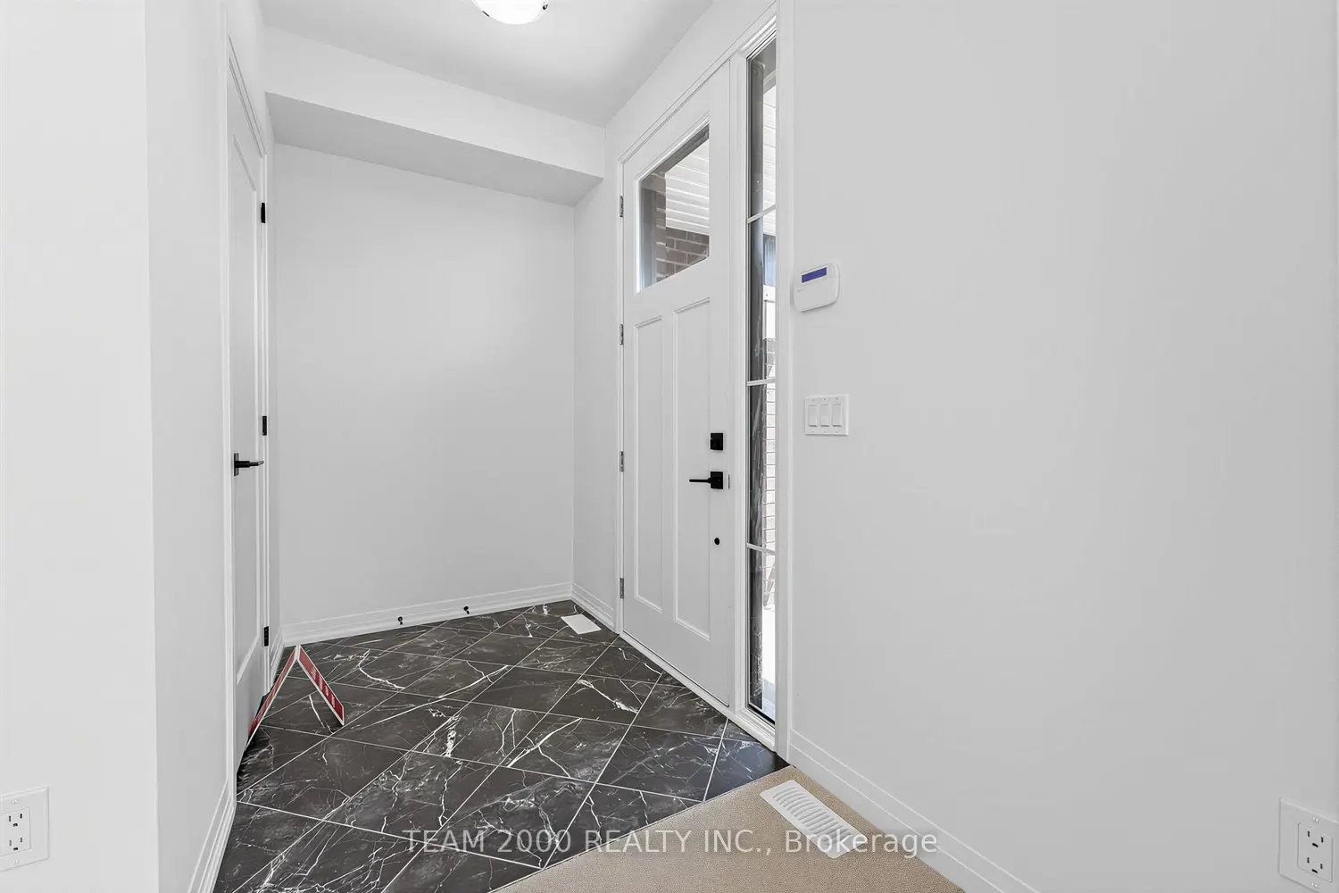 190 Spitfire Drive photo 3