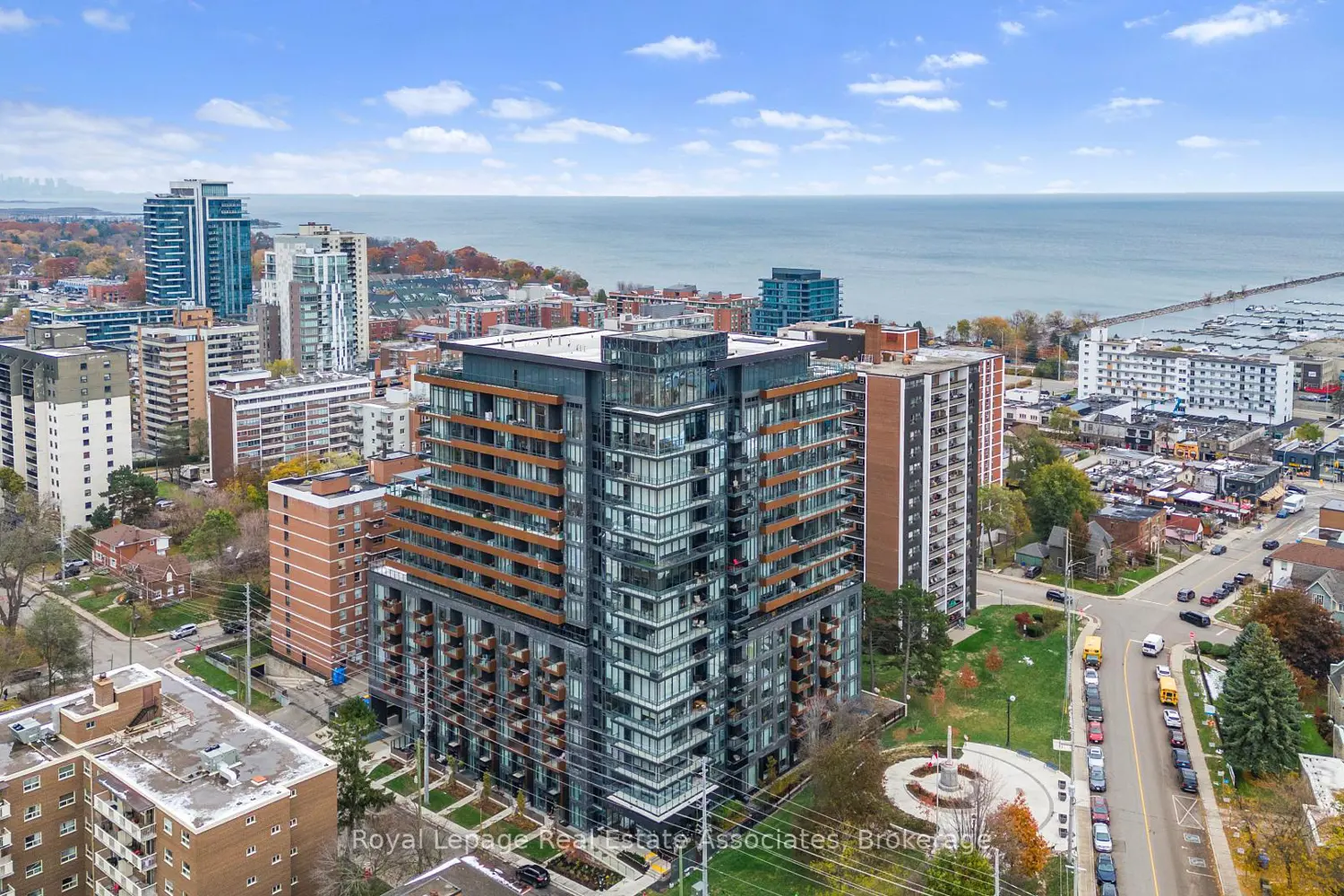 21 Park Street 805