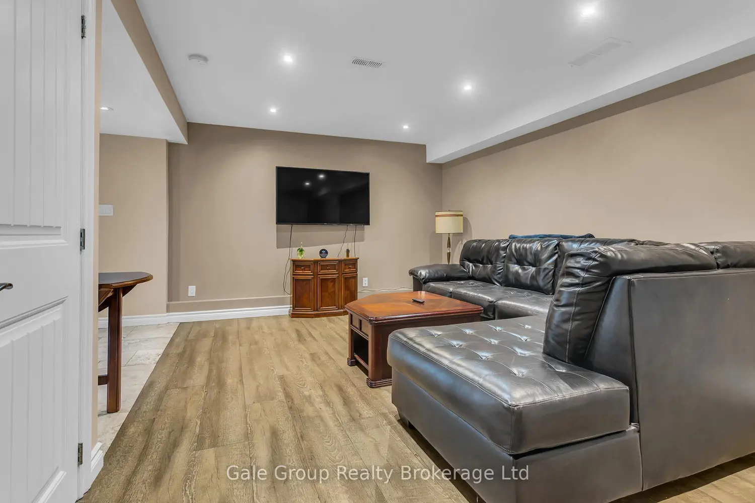 54 Pebble Beach Court photo 4
