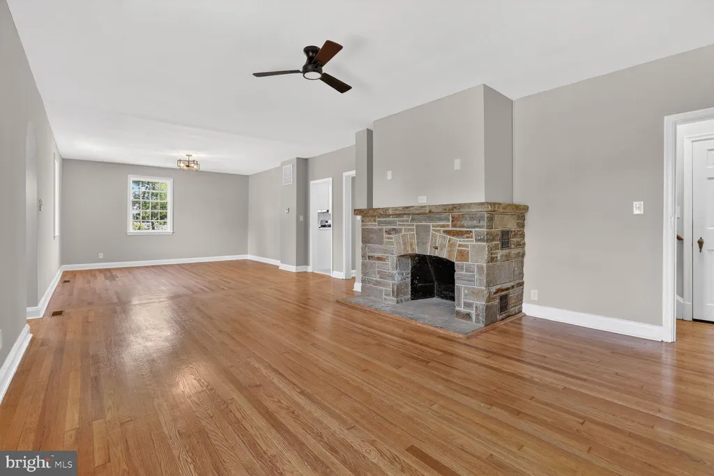 315 E Cold Spring Lane, Baltimore, MD 21212 photo 3
