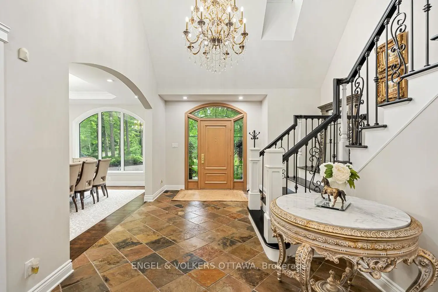 1412 Houston Crescent photo 4