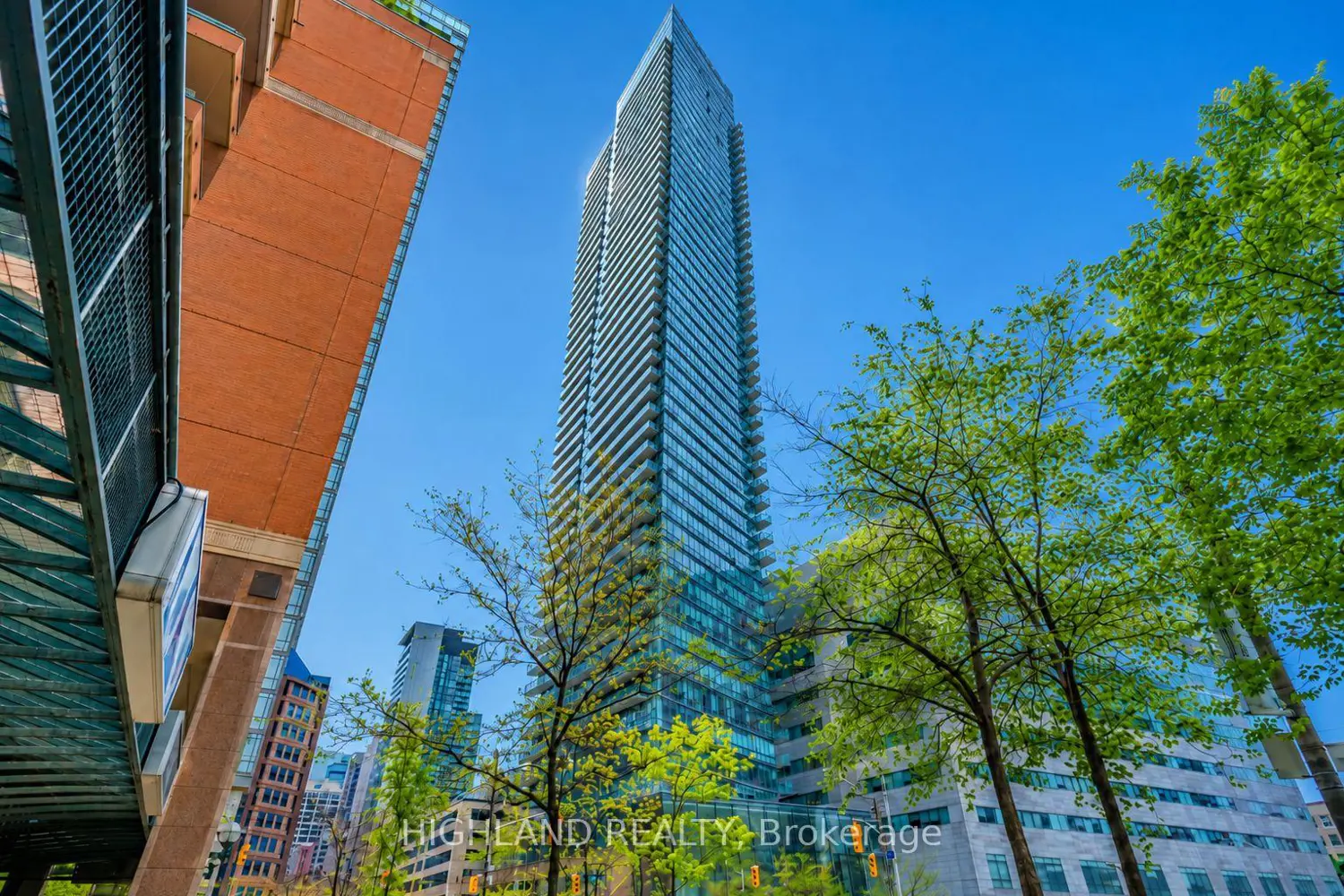 832 Bay Street 2409