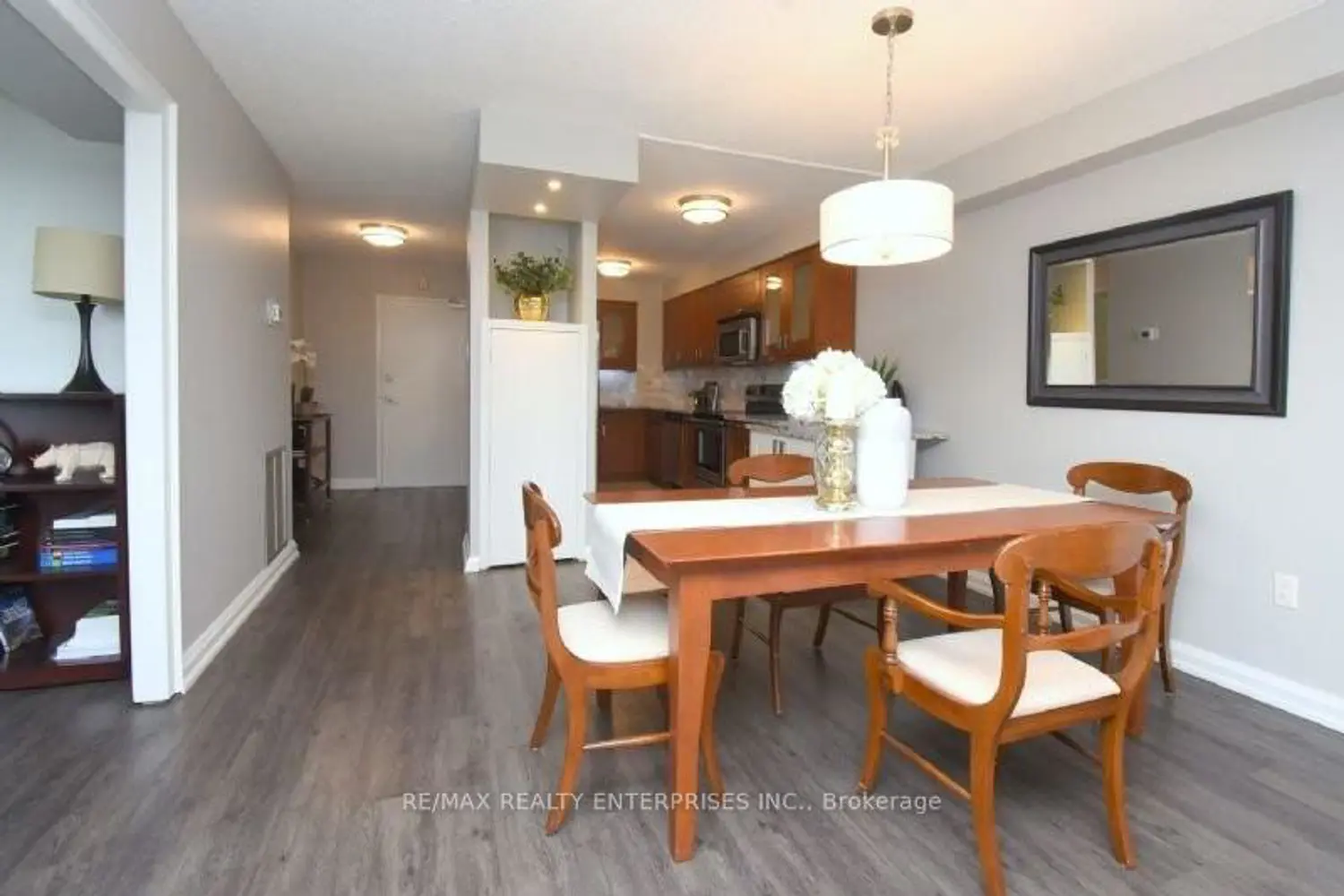 965 Inverhouse Drive 709 photo 5