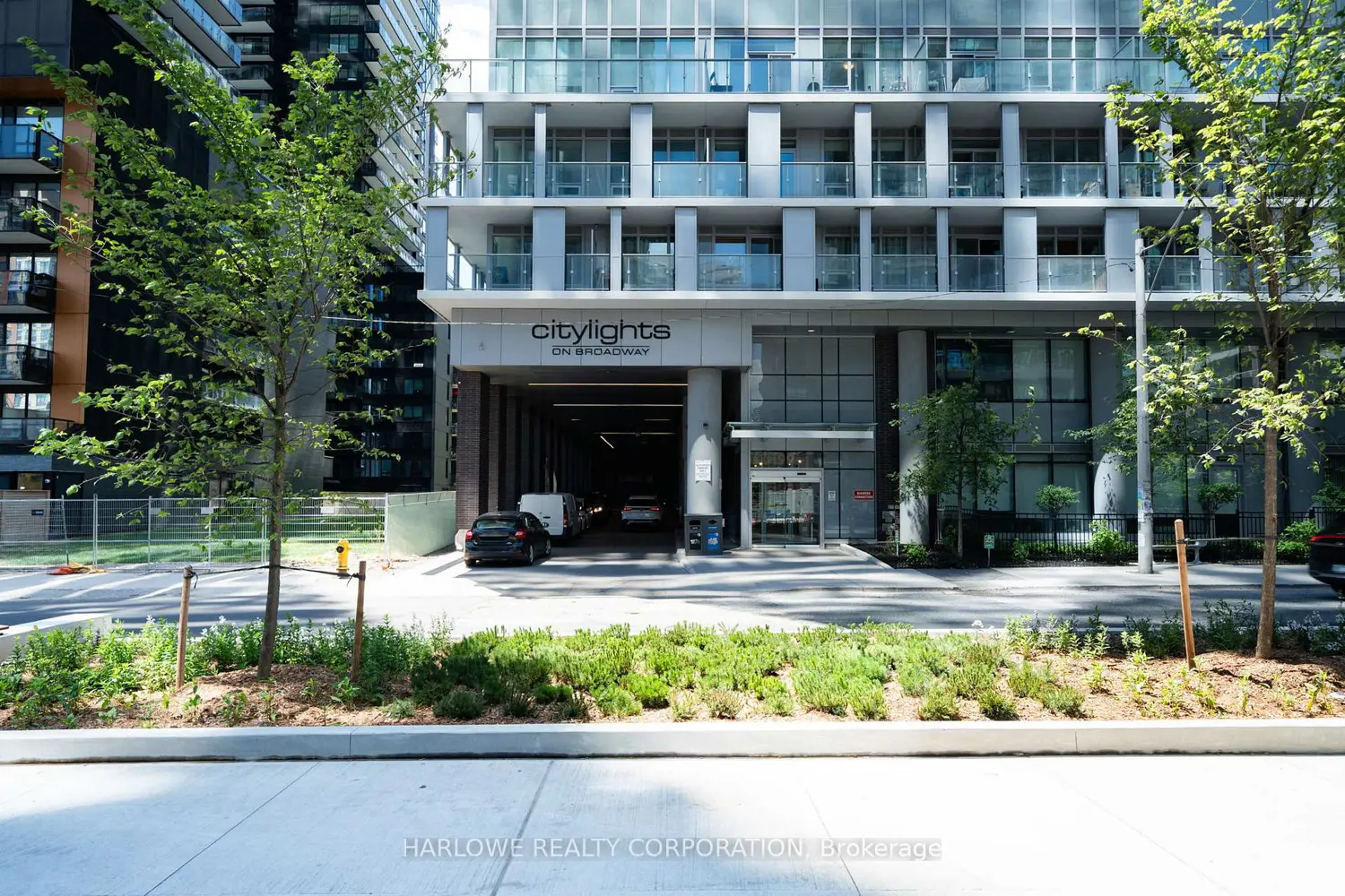 99 Broadway Avenue 502 Nt photo 3