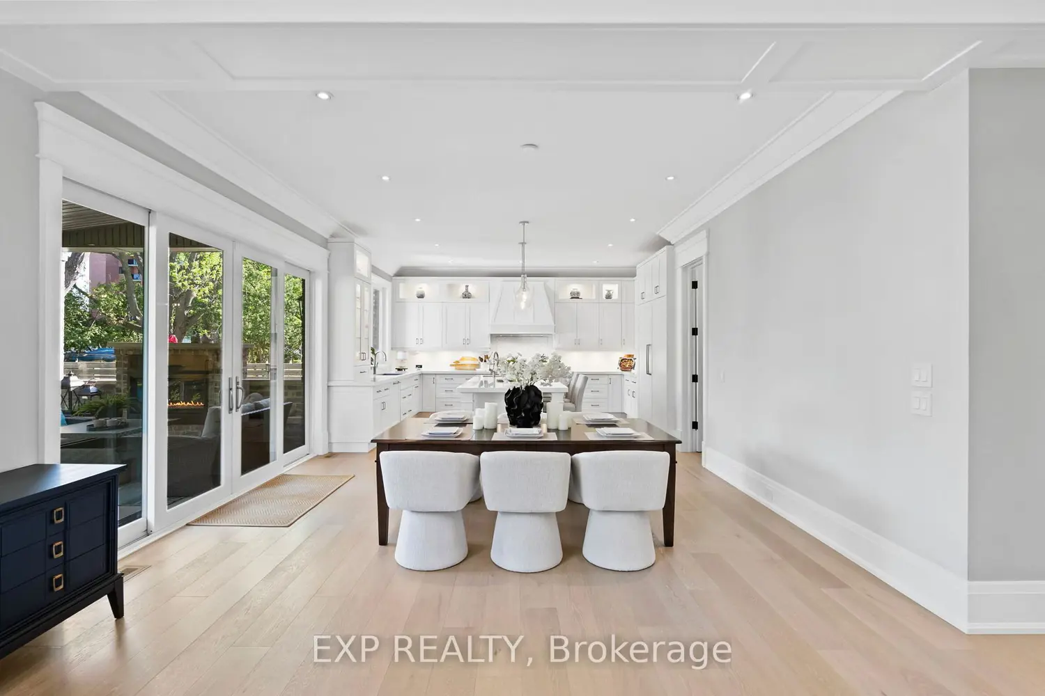 74 Bedford Park Avenue photo 3