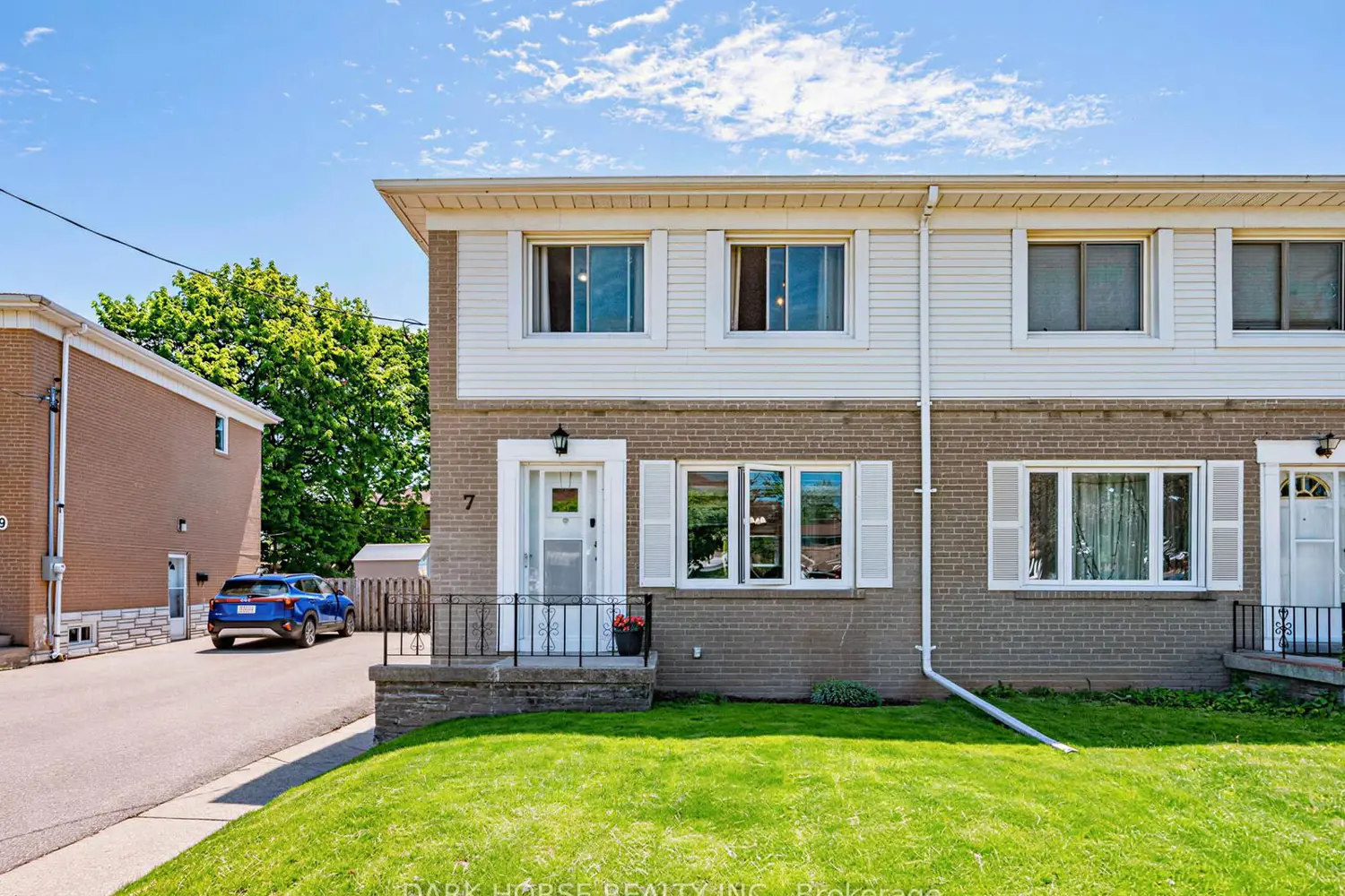 7 Medway Crescent photo 2