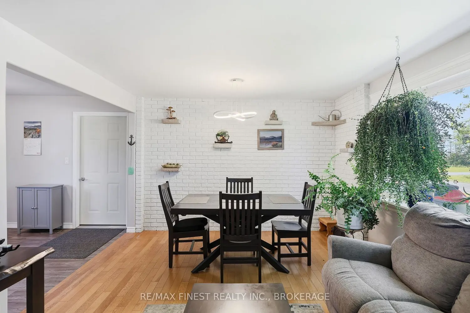3700 Yarker Road photo 3