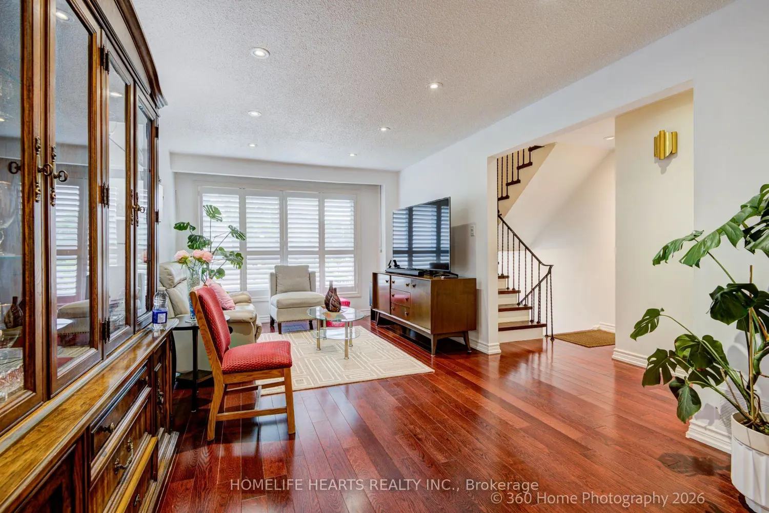 625 Rathburn Road 32 photo 4