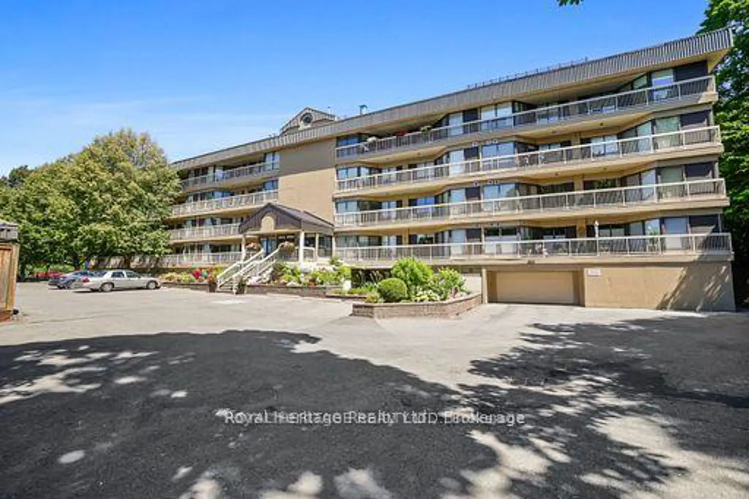 40 Auburn Street 211 photo 2