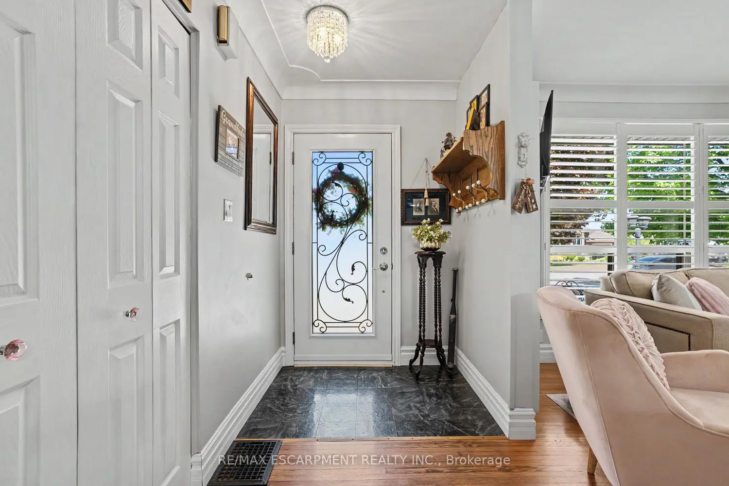 52 Lorne Avenue photo 3