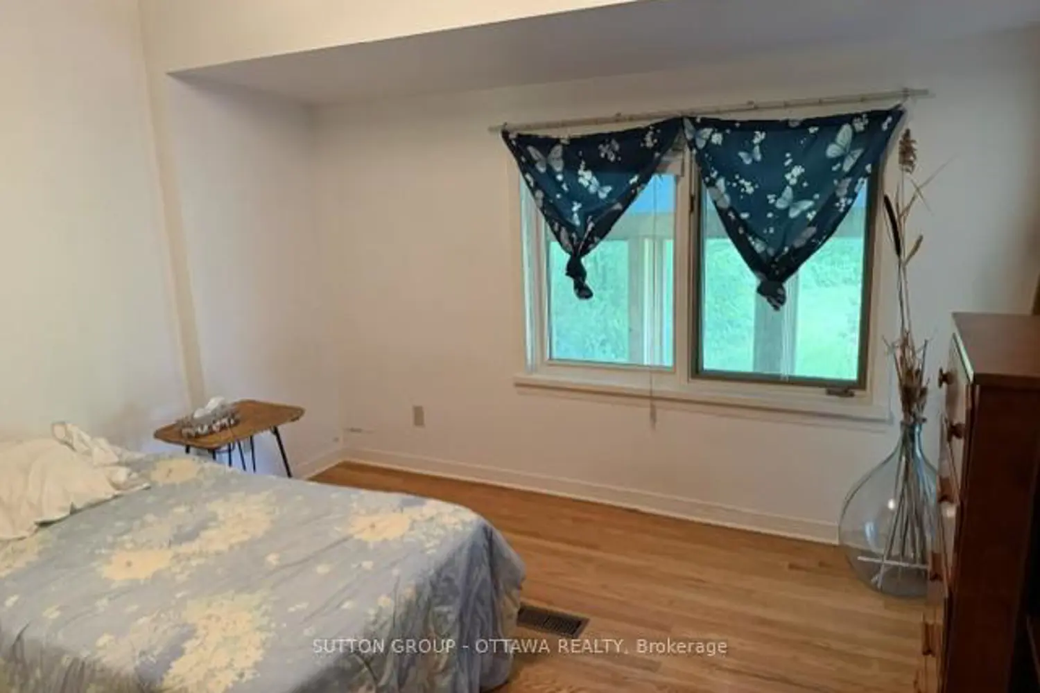767 Claude Street photo 5