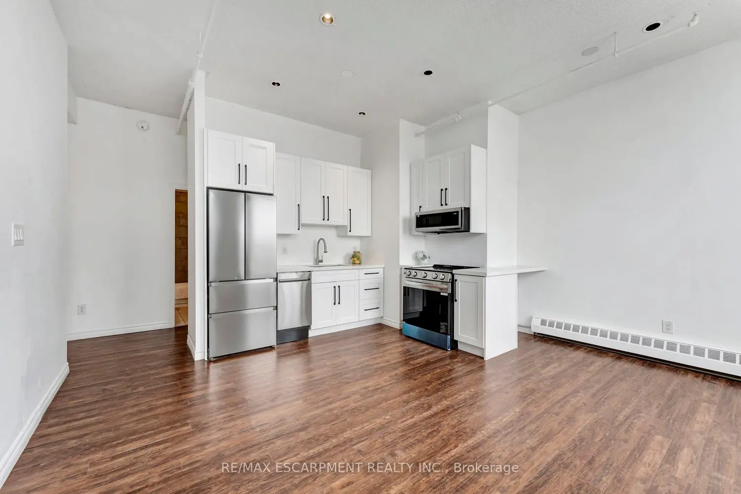 90 Colborne Street 409 photo 4