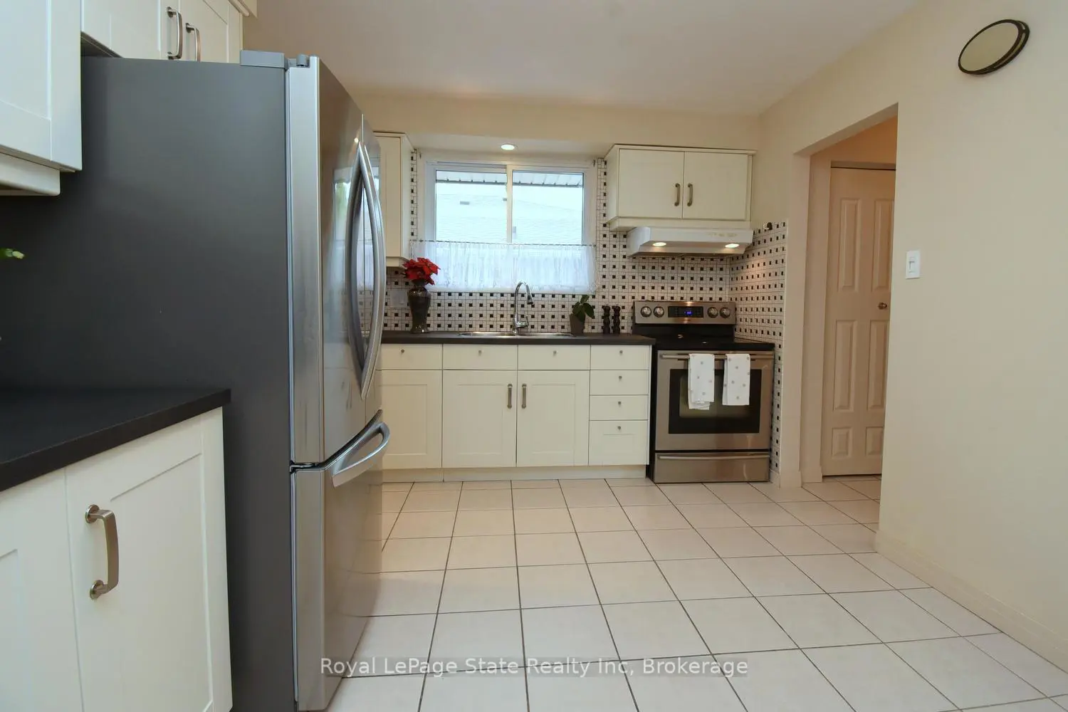68 Tindale Court photo 4