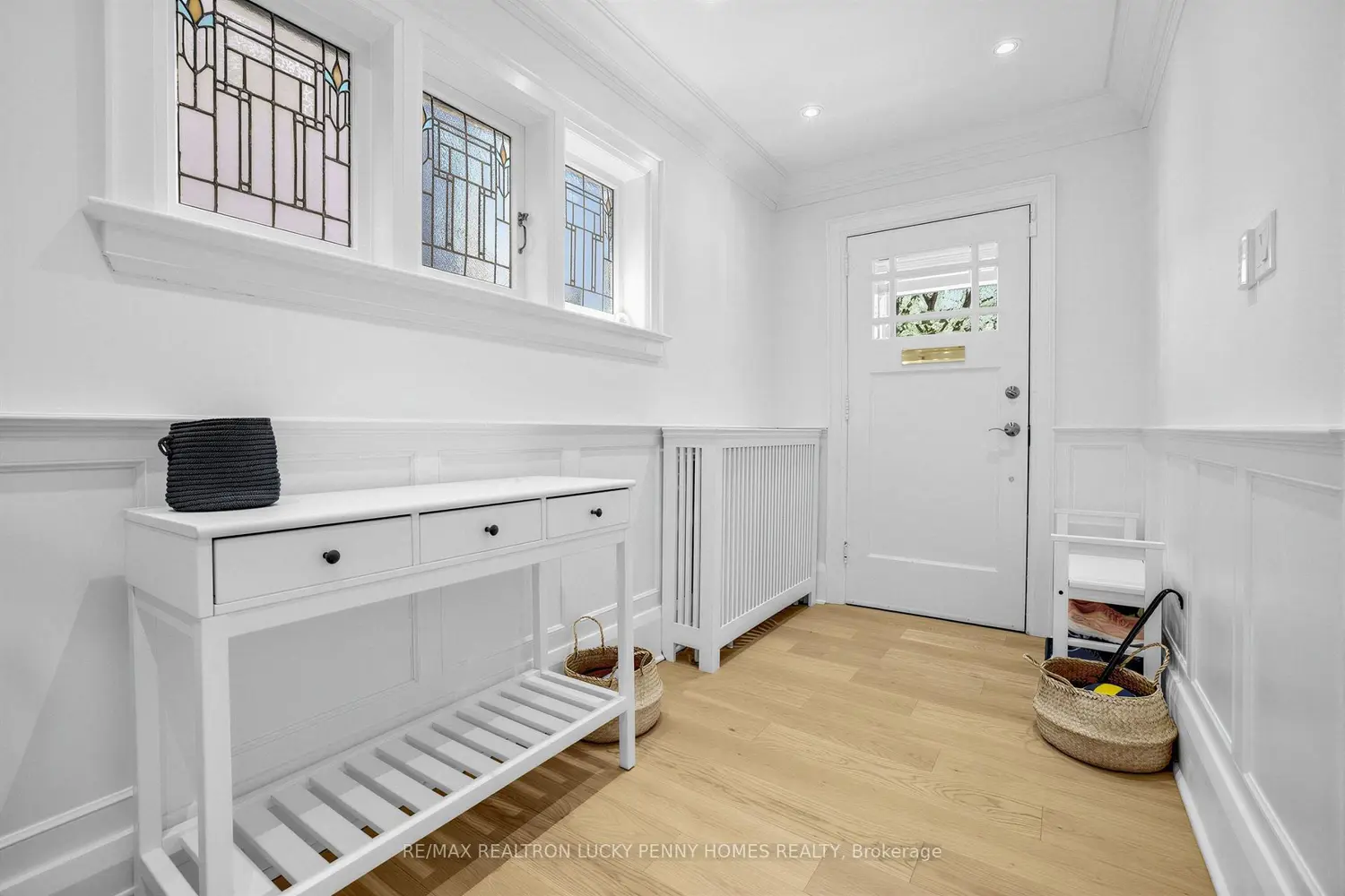 96 Whitehall Road photo 3