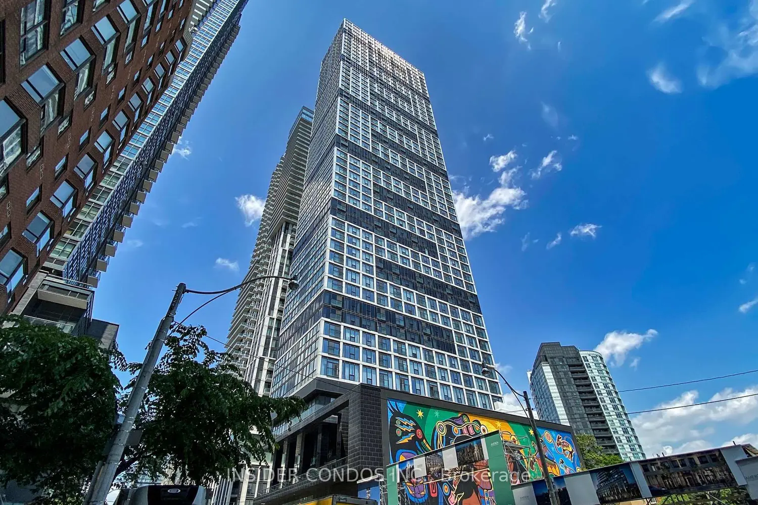 181 Dundas Street 807