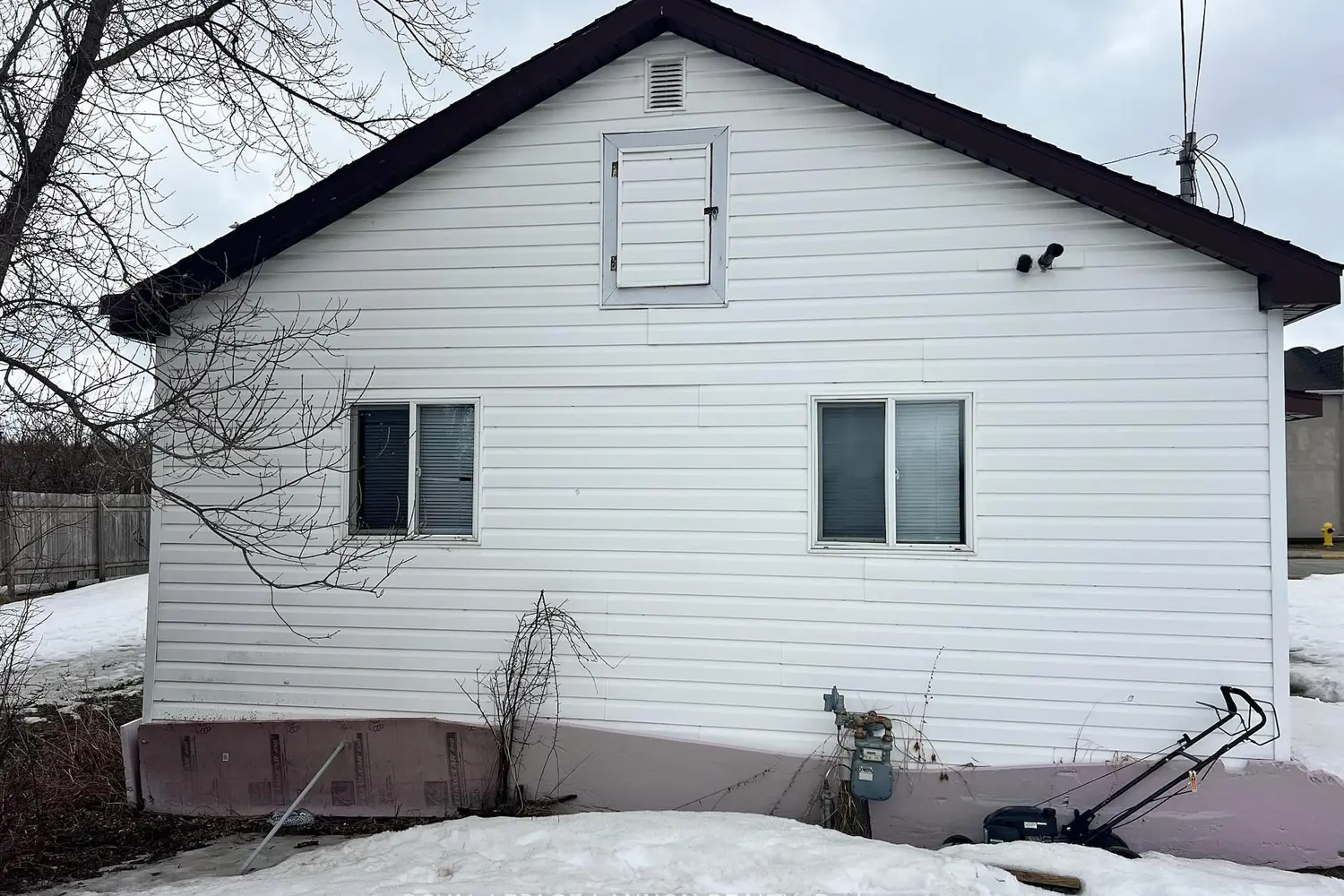 131 Burns Street photo 3