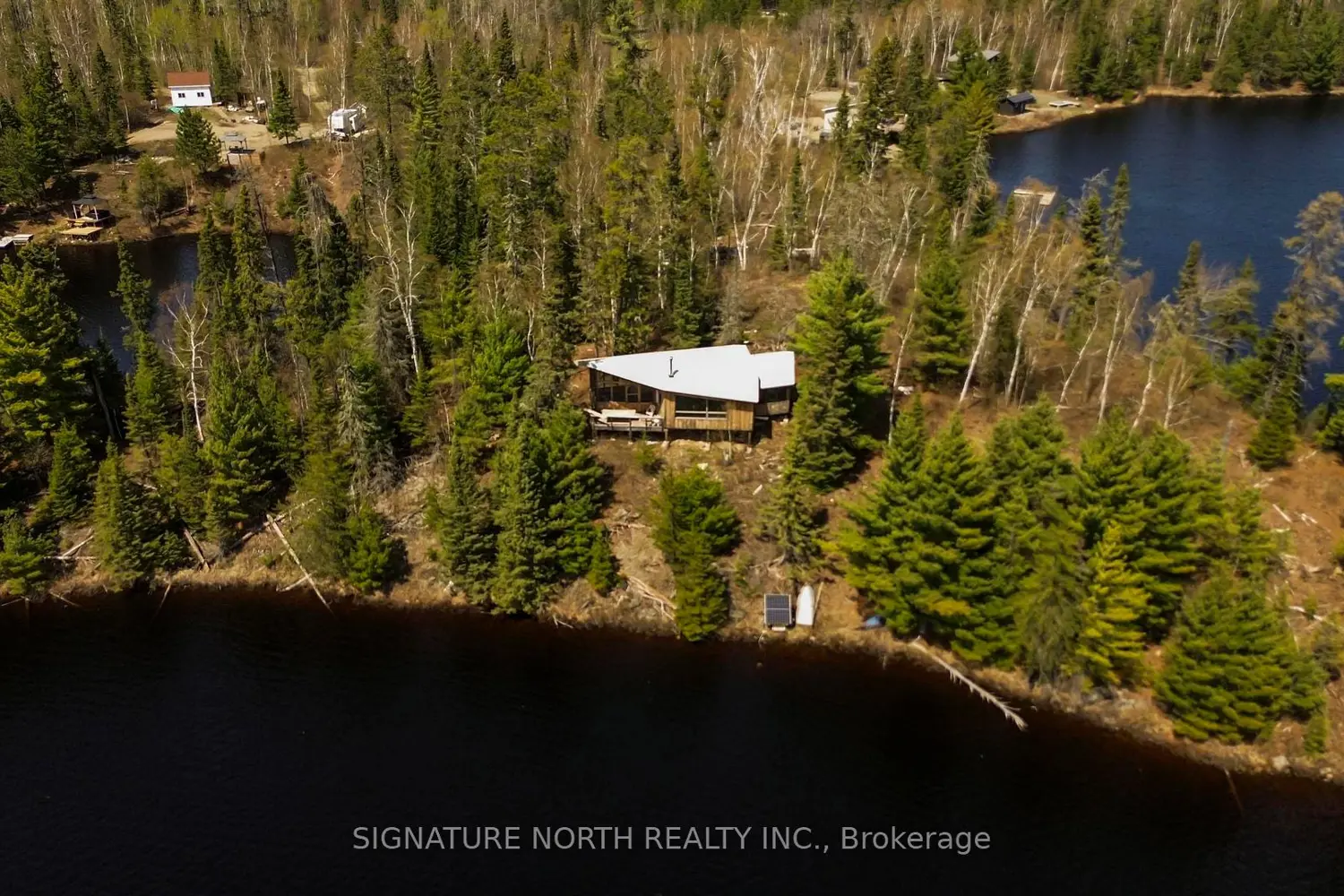 564 Hematite Road photo 2