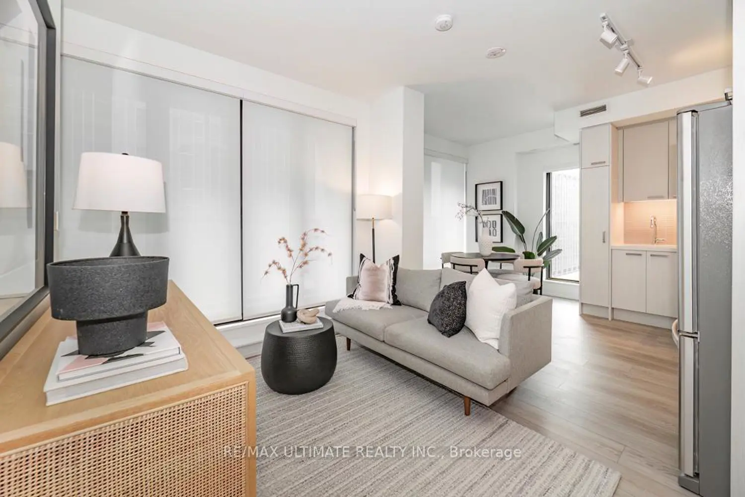 20 Soudan Avenue 1008 photo 2
