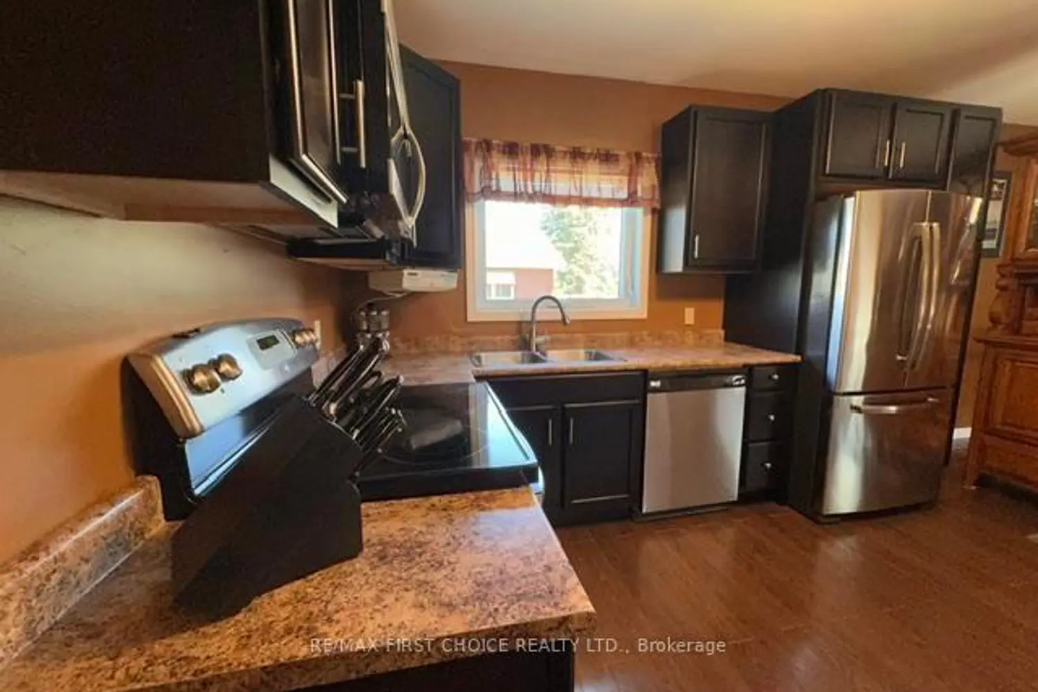 45 Kenogami Avenue photo 5