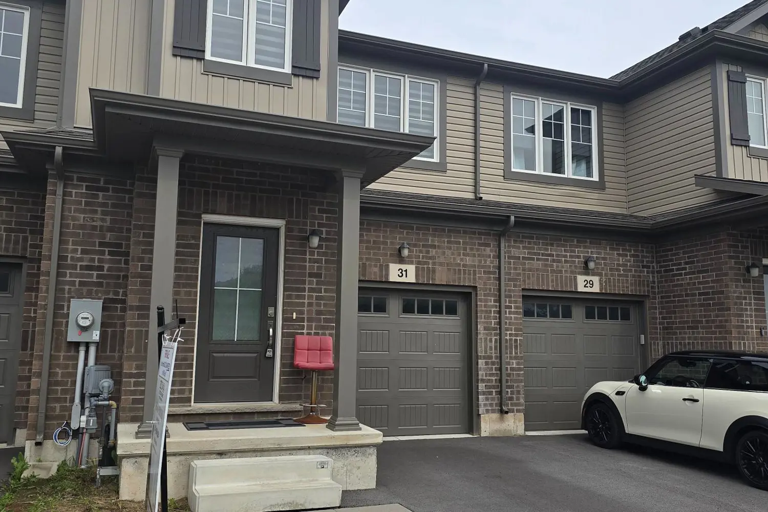31 Saffron Way photo 2