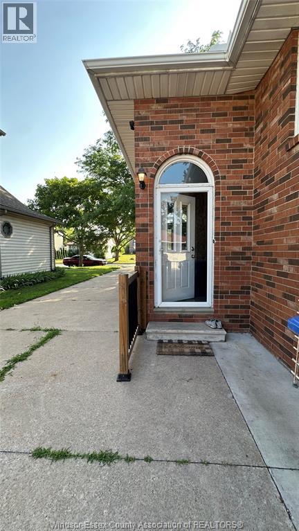 225 Frank Avenue, Windsor, ON, N8S3N7 photo 2