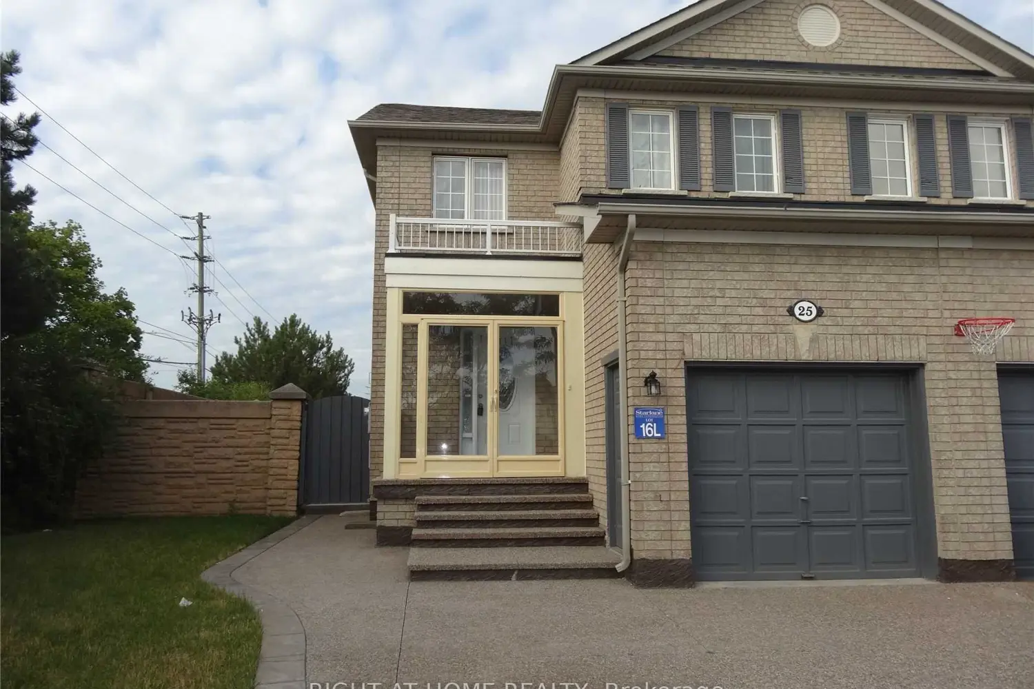 25 Lucio Court photo 2