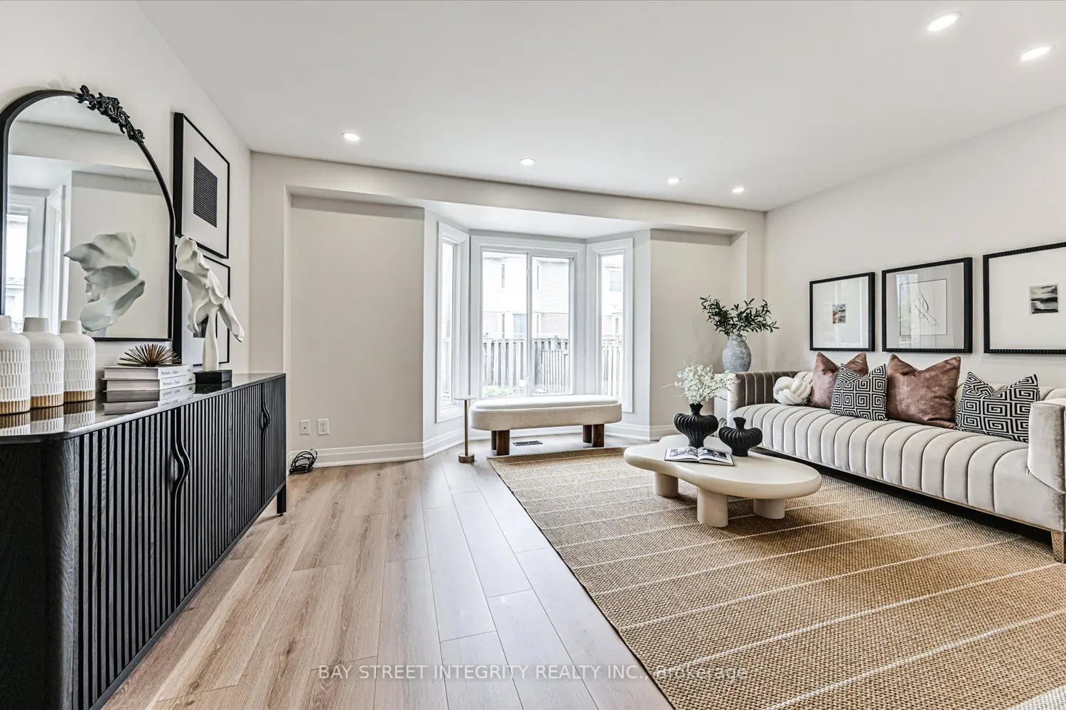 15 Huntsmill Boulevard photo 4