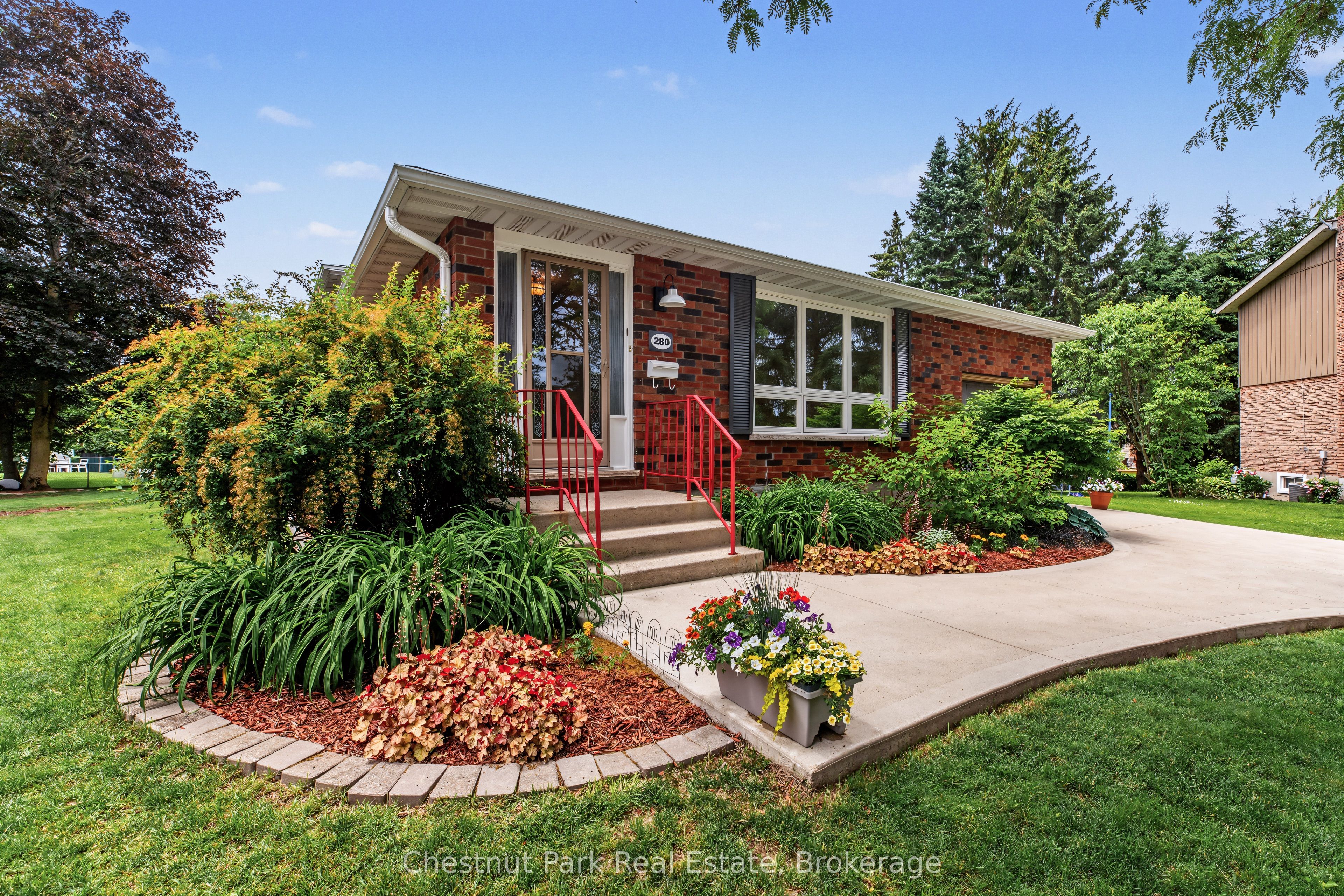 280 8th Avenue E, Owen Sound, ON, N4K 3A2 photo 2
