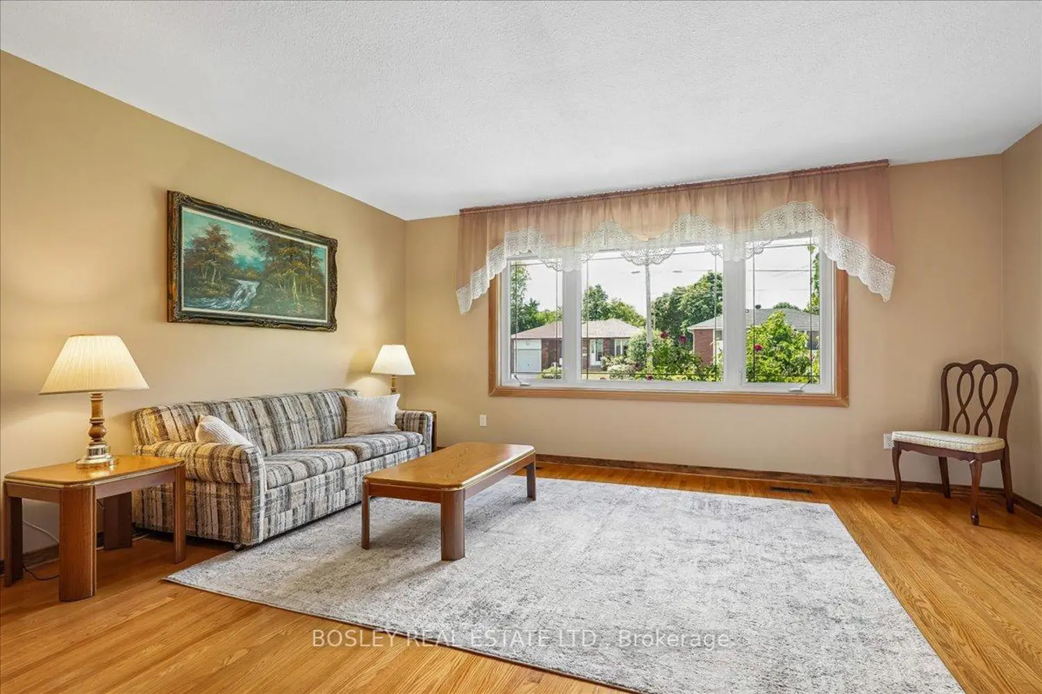 809 Hillcrest Road photo 3