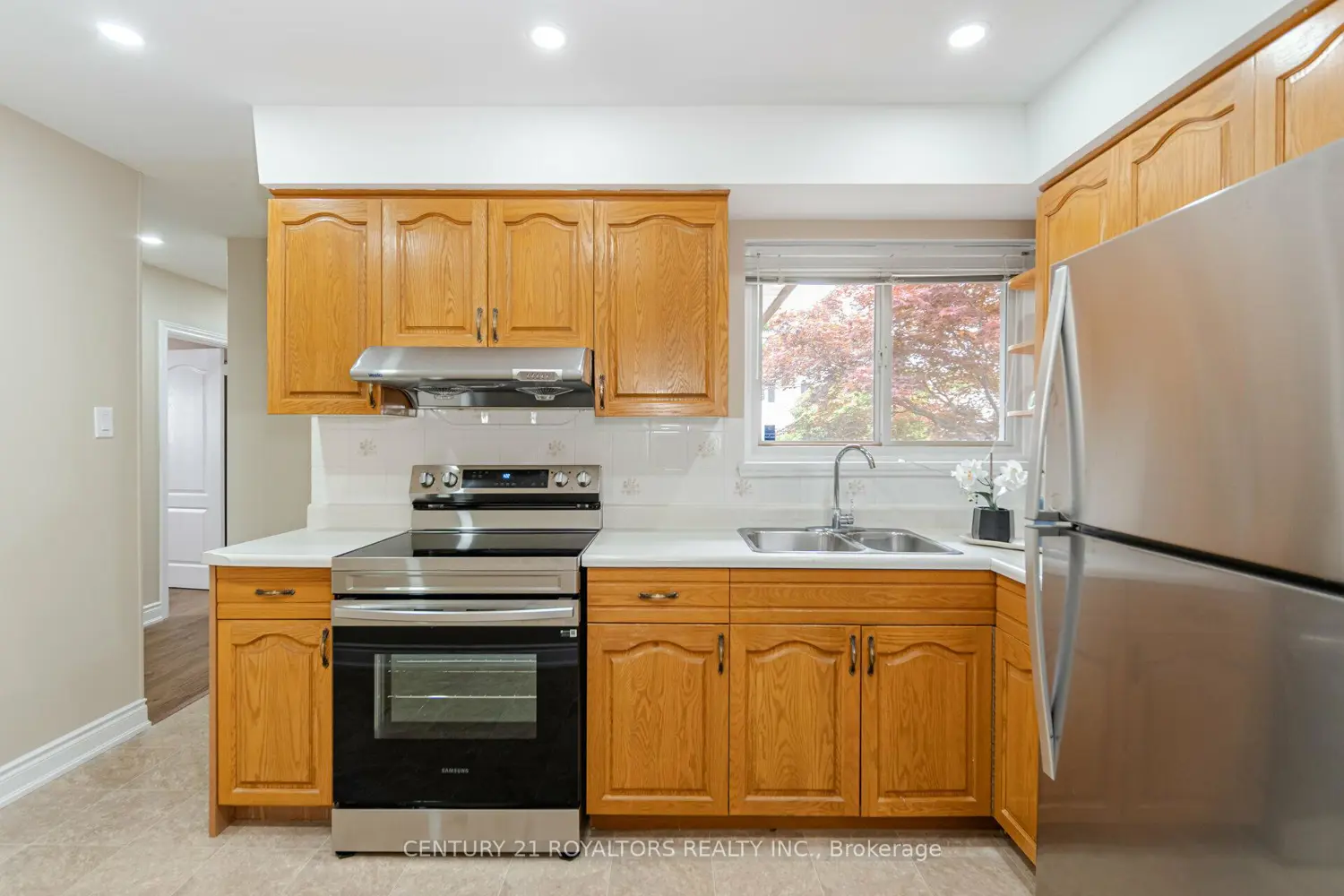 21 Jersey Avenue photo 5