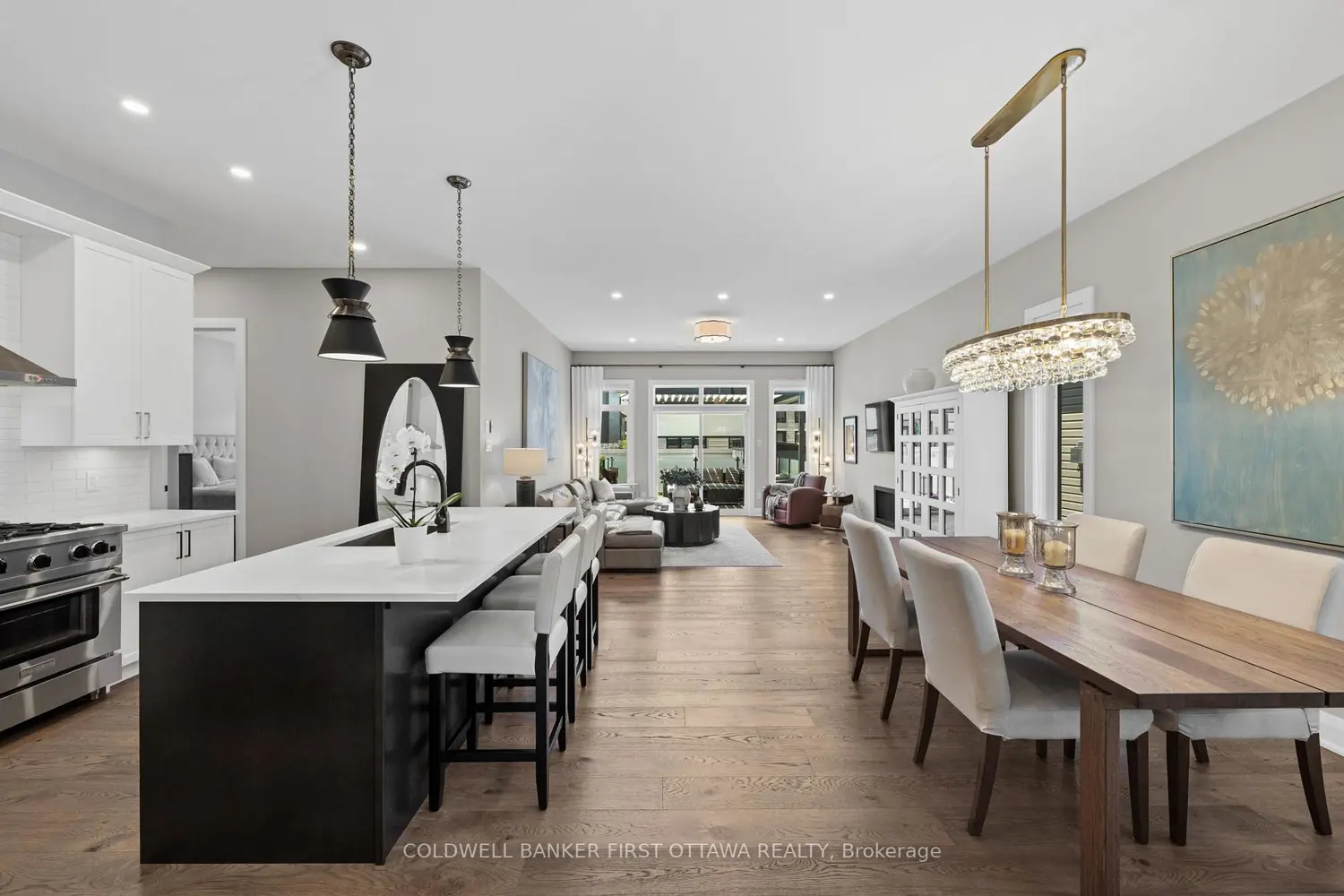 108 Scorpio Mews photo 2