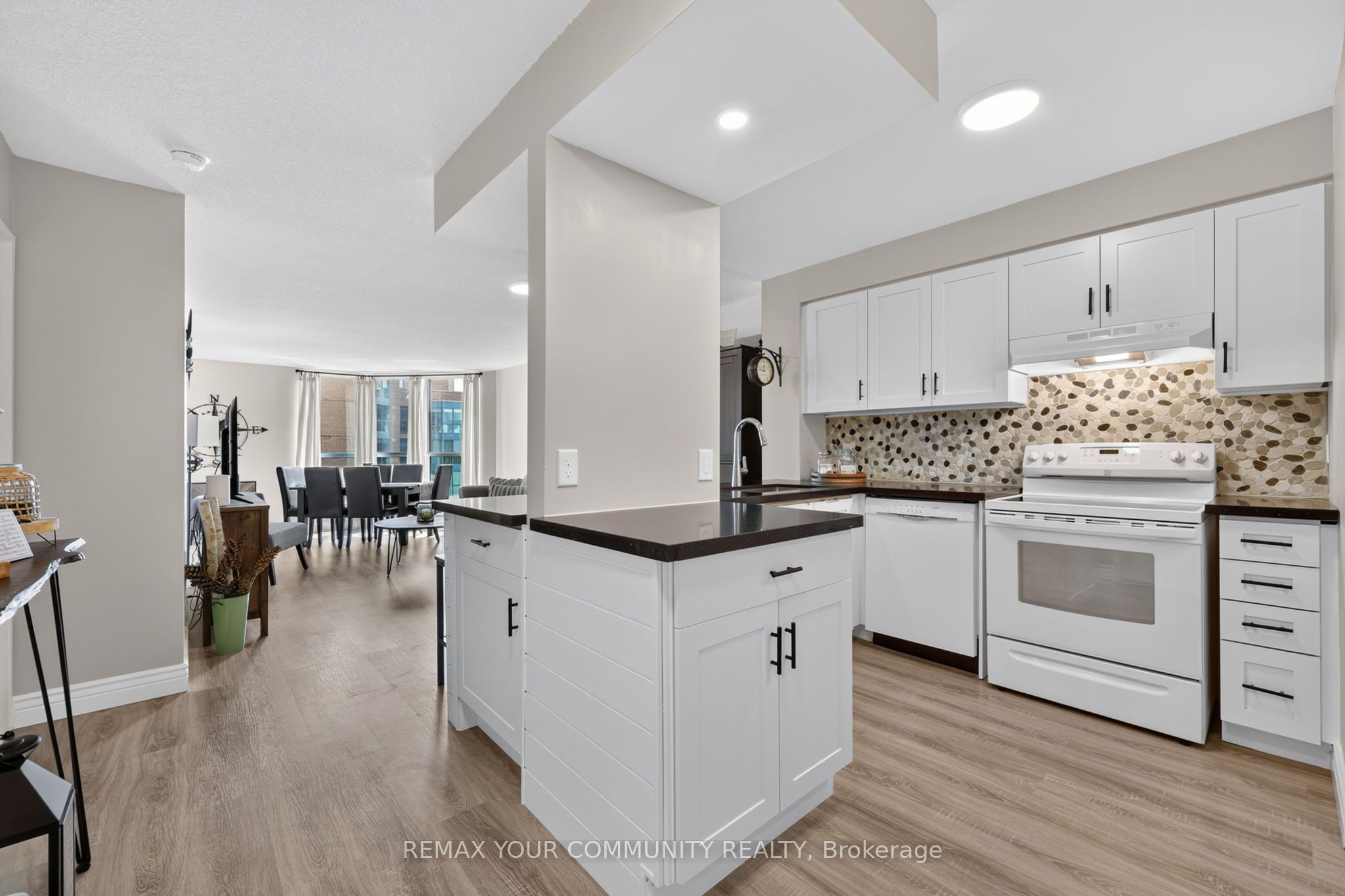 1409-140 Dunlop Street E, Barrie, ON, L4M 6H1
