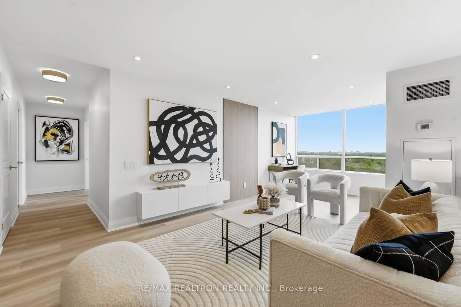 110 Promenade Circle 805 photo 3