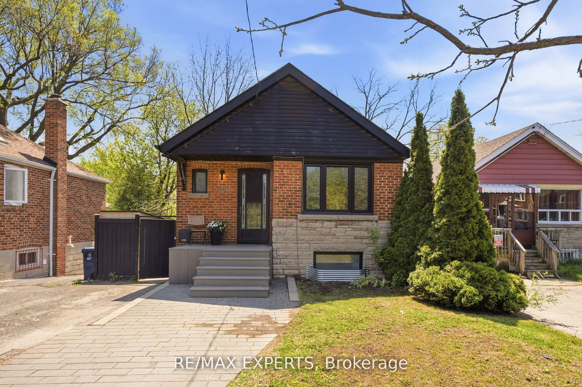 221 Clonmore Drive, Toronto, ON, M1N 1Y4