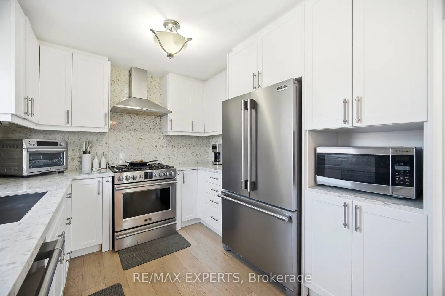 75 Corkwood Crescent photo 2