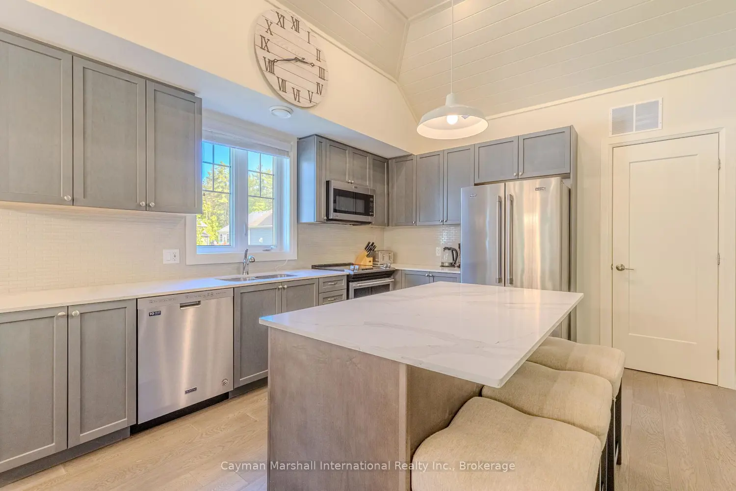 2054 Peninsula Road 15 photo 5