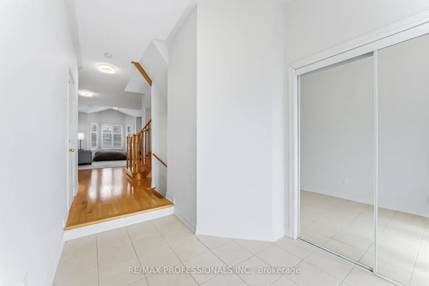 525 Scott Boulevard photo 3