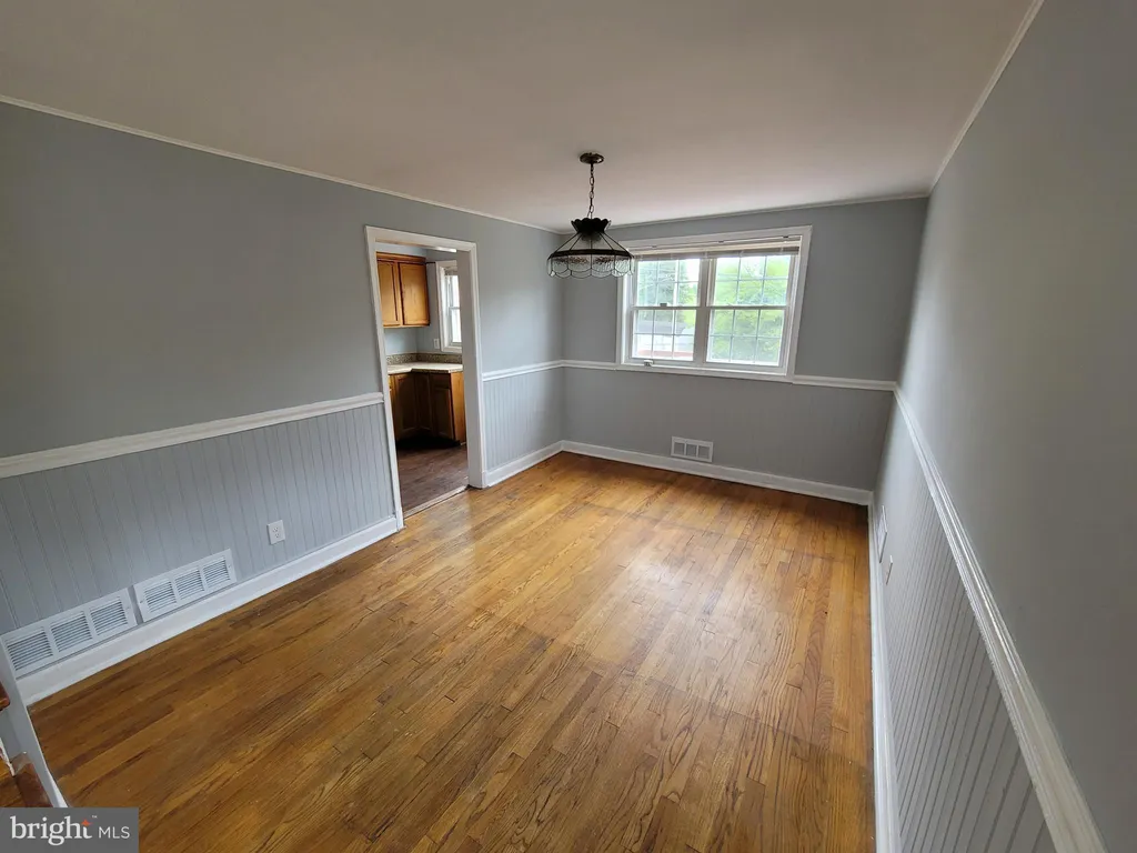 7449 Forrest Avenue, Baltimore, MD 21234 photo 5