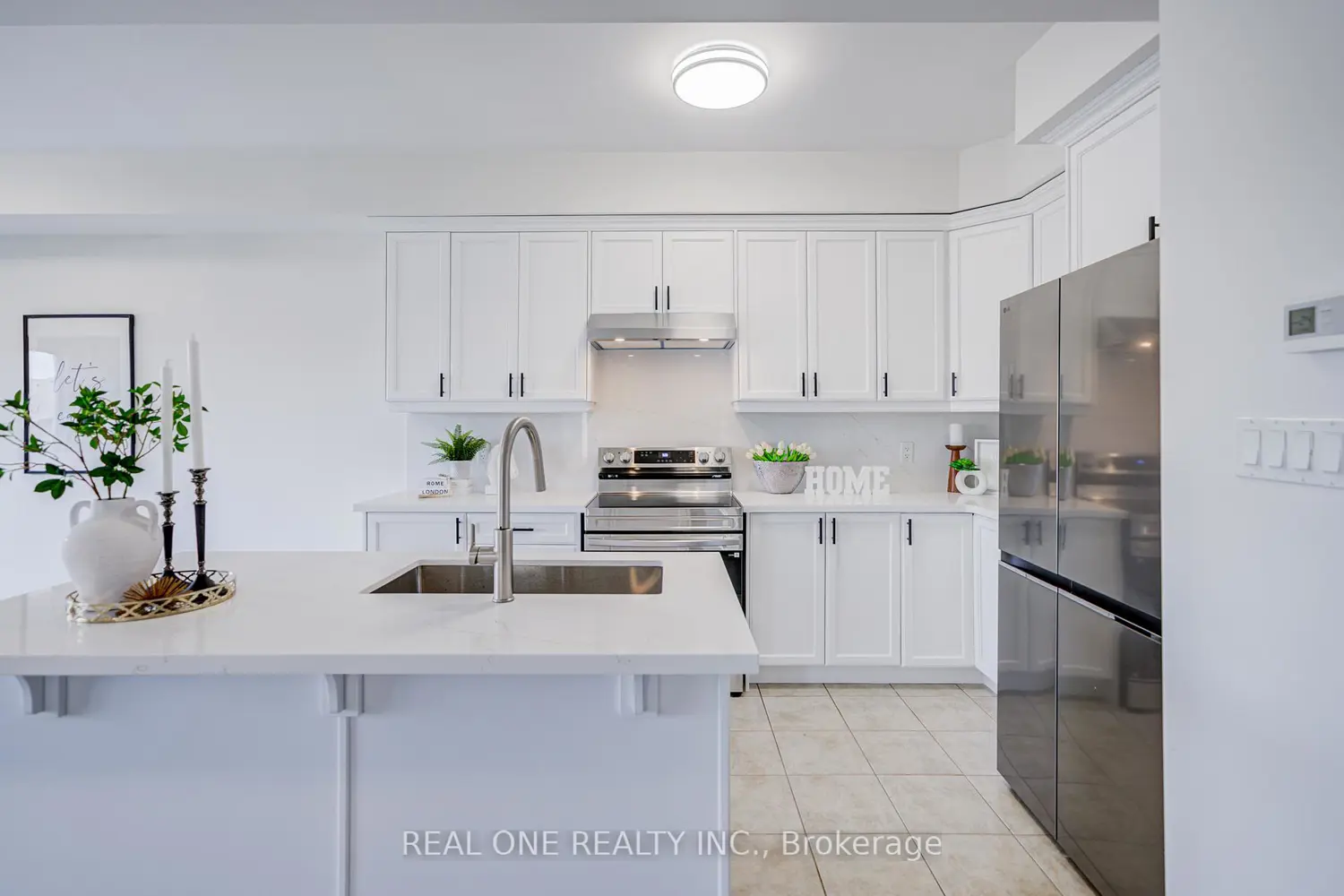 76 Vinton Road photo 3