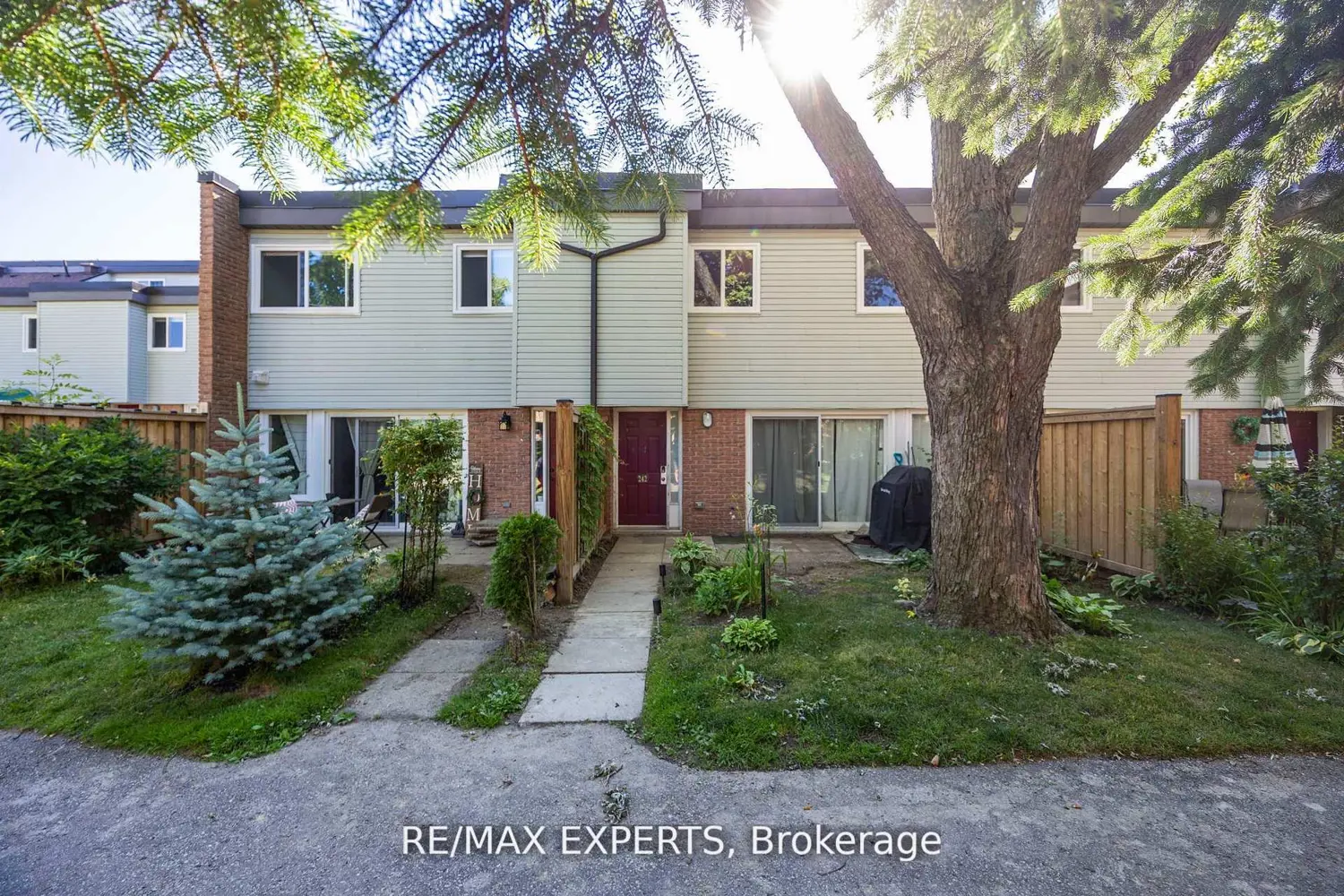 242 Milestone Crescent