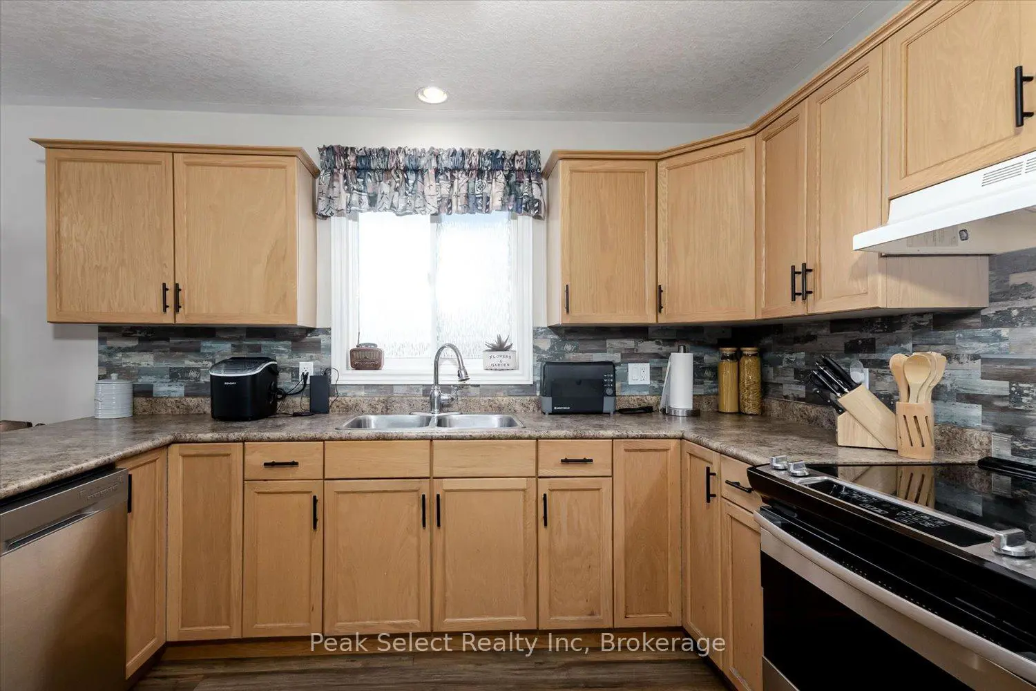 59 Albert Street photo 3