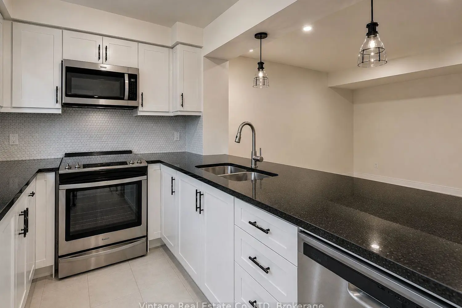 126 Christopher Road photo 5