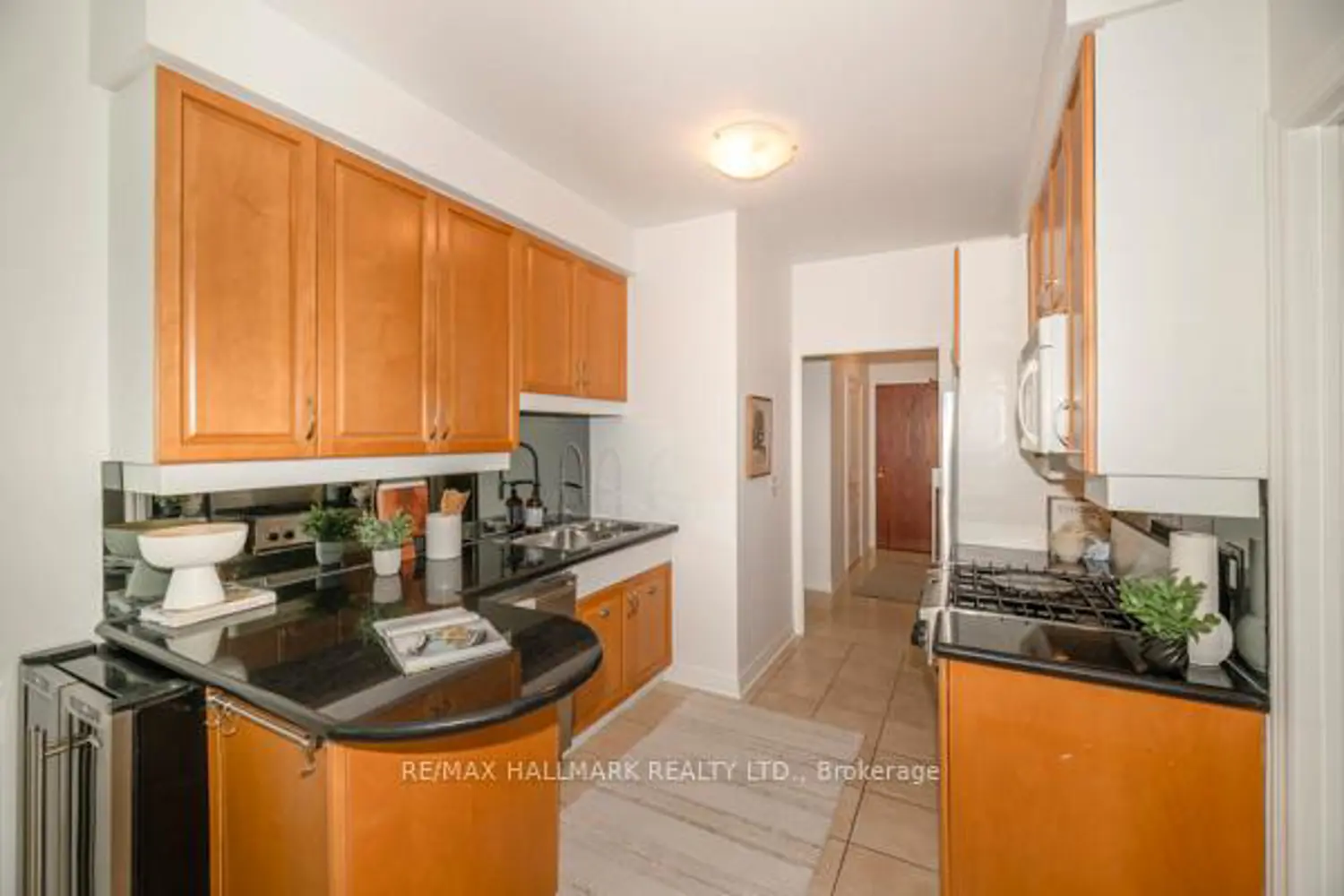 9 Boardwalk Drive 117 photo 2