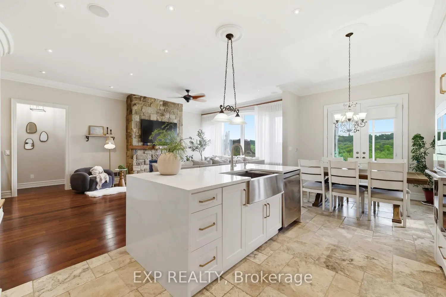54 Paige Street photo 4