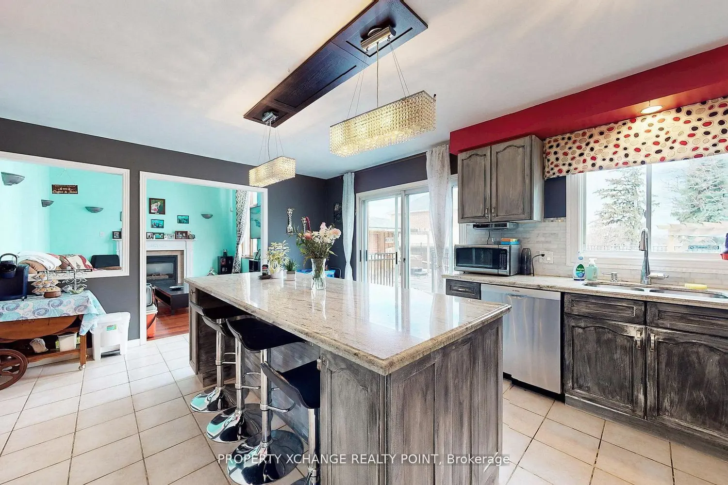 69 Jacqueline Boulevard photo 3